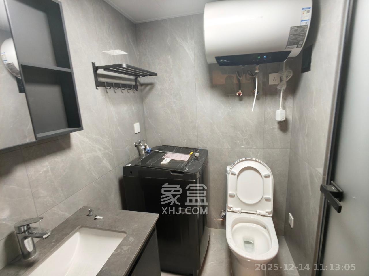 世茂璀璨天城公寓  1室0厅0卫    2200.0元/月