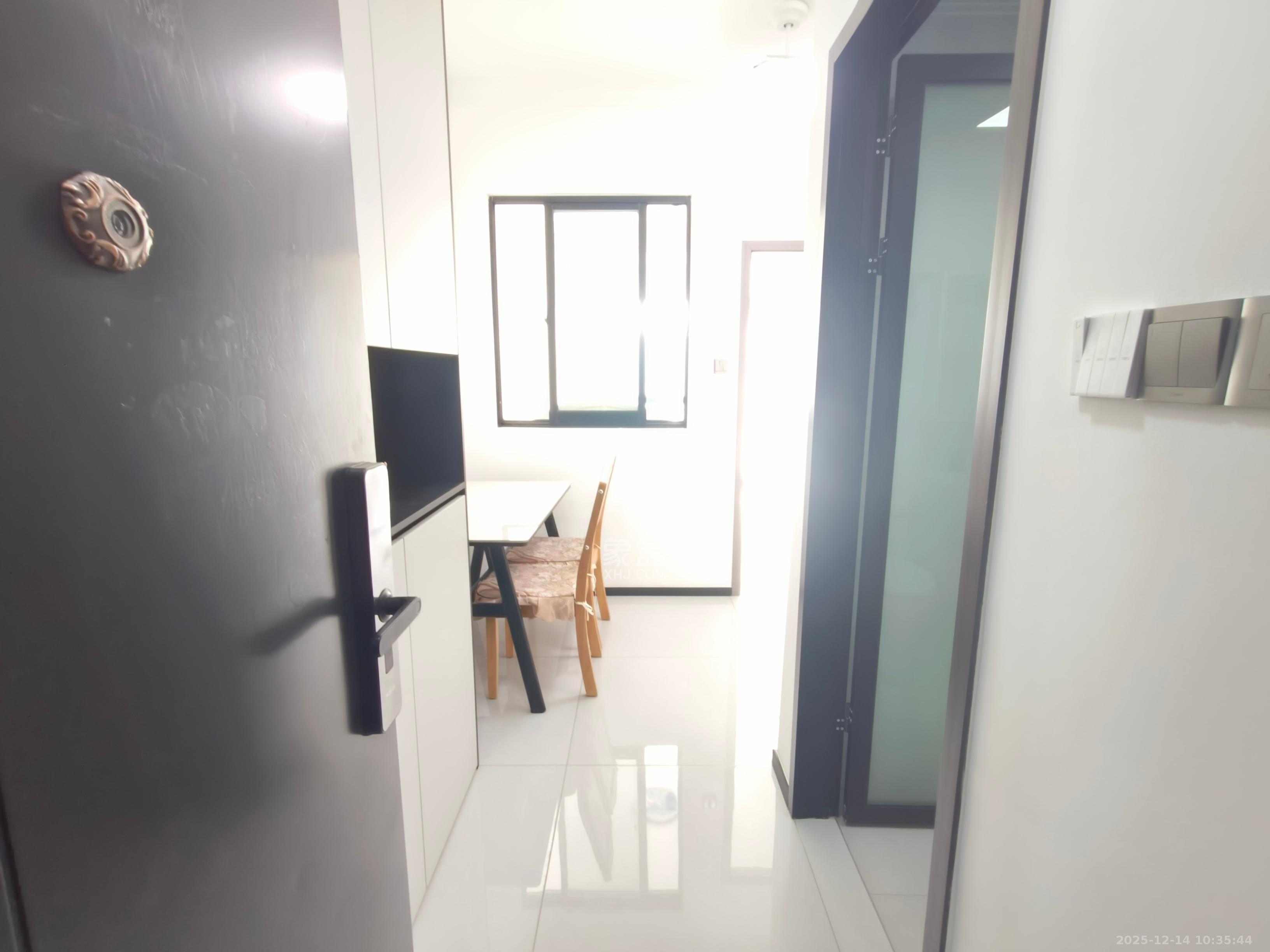 新青年公寓  2室1厅1卫    2700.0元/月