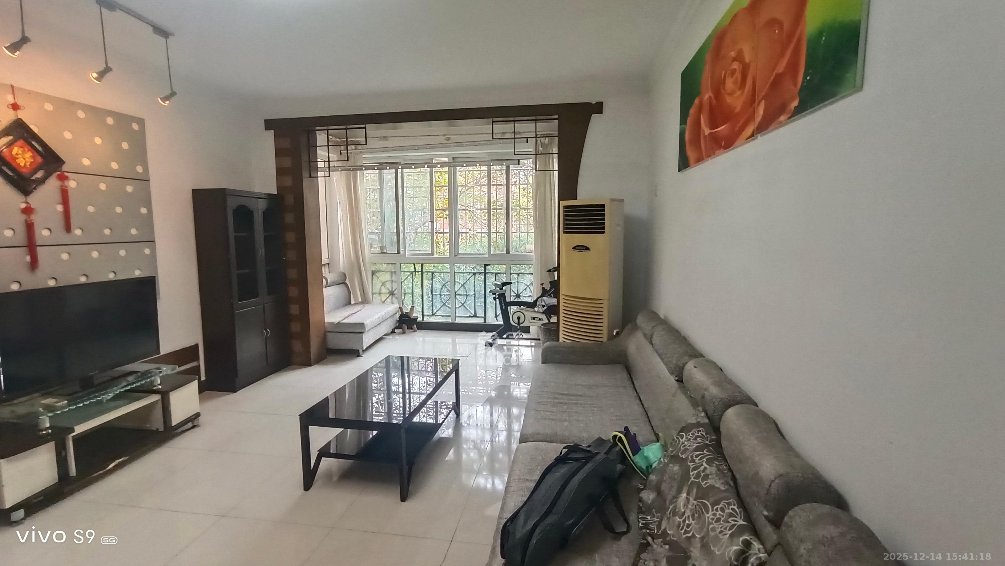 山水人家一二期  2室1厅1卫    1600.0元/月