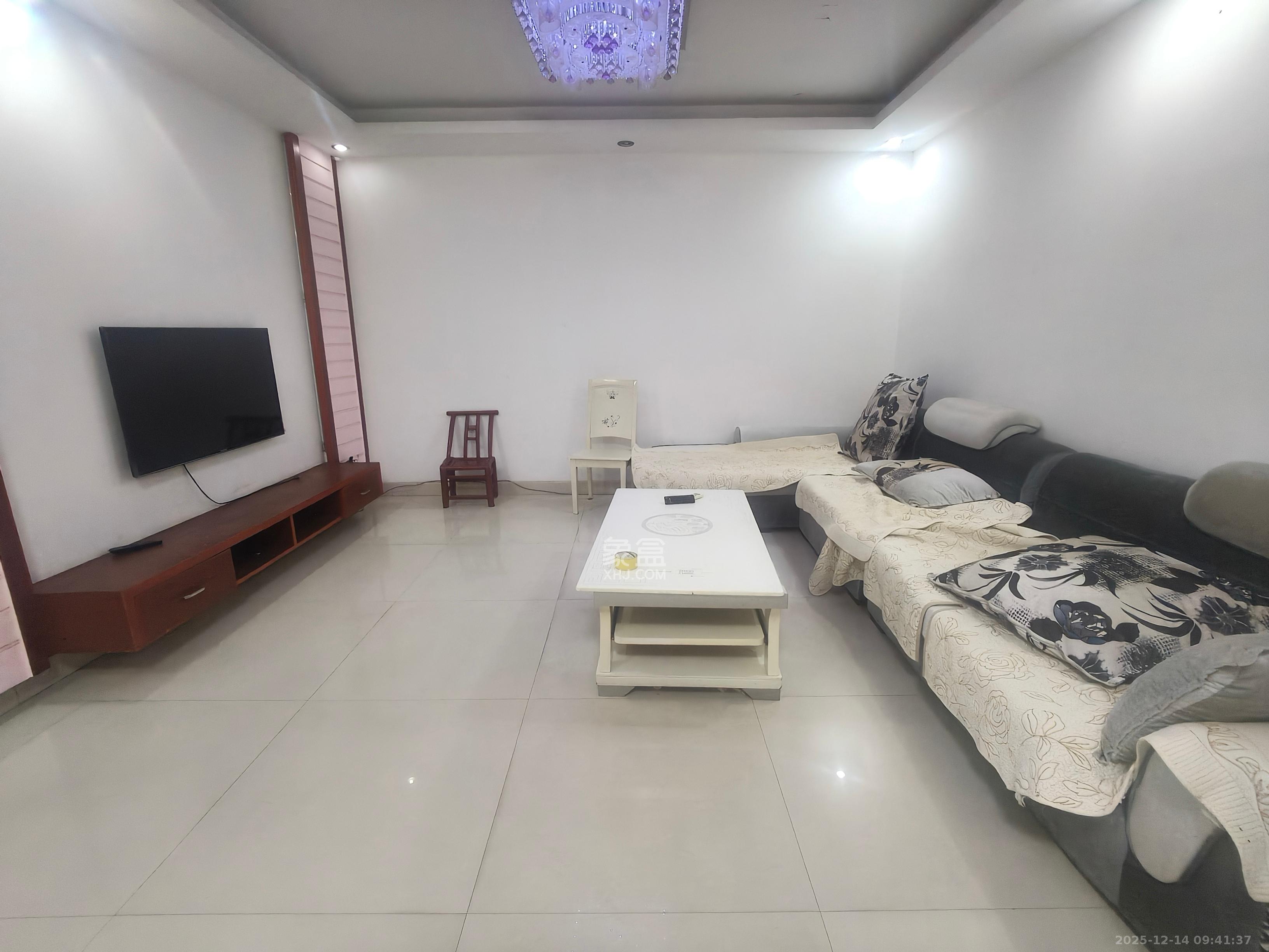 明天一城  2室2厅1卫    1400.0元/月