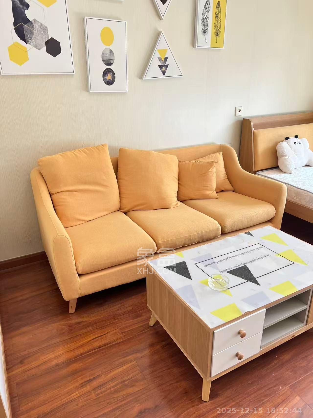 五一钻界  1室1厅1卫    2200.0元/月