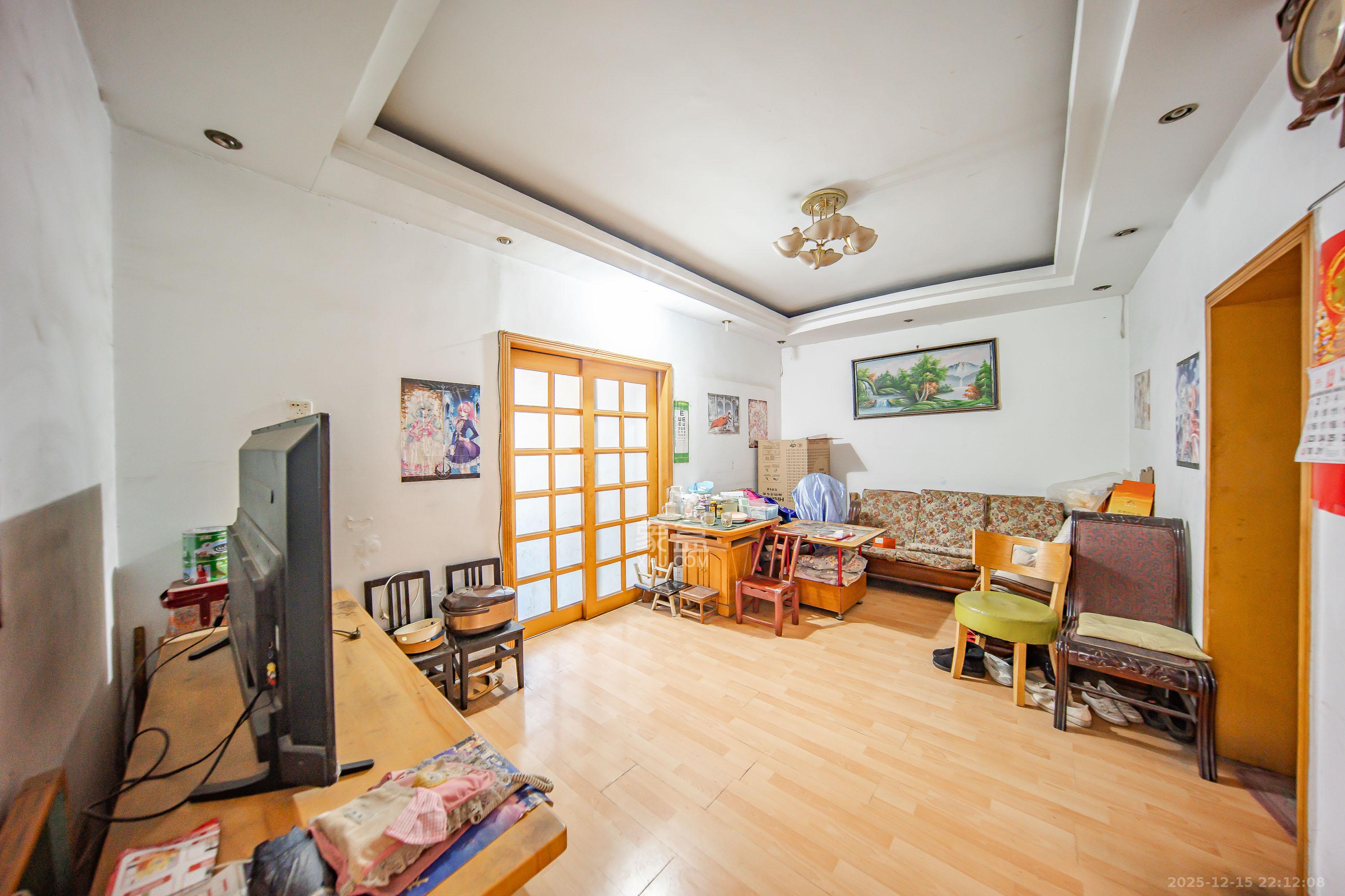 新民路电信局宿舍  3室2厅1卫    60.0万