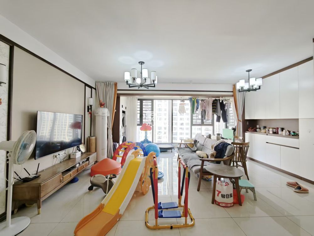 株洲恒大悦珑台  3室2厅2卫    96.0万