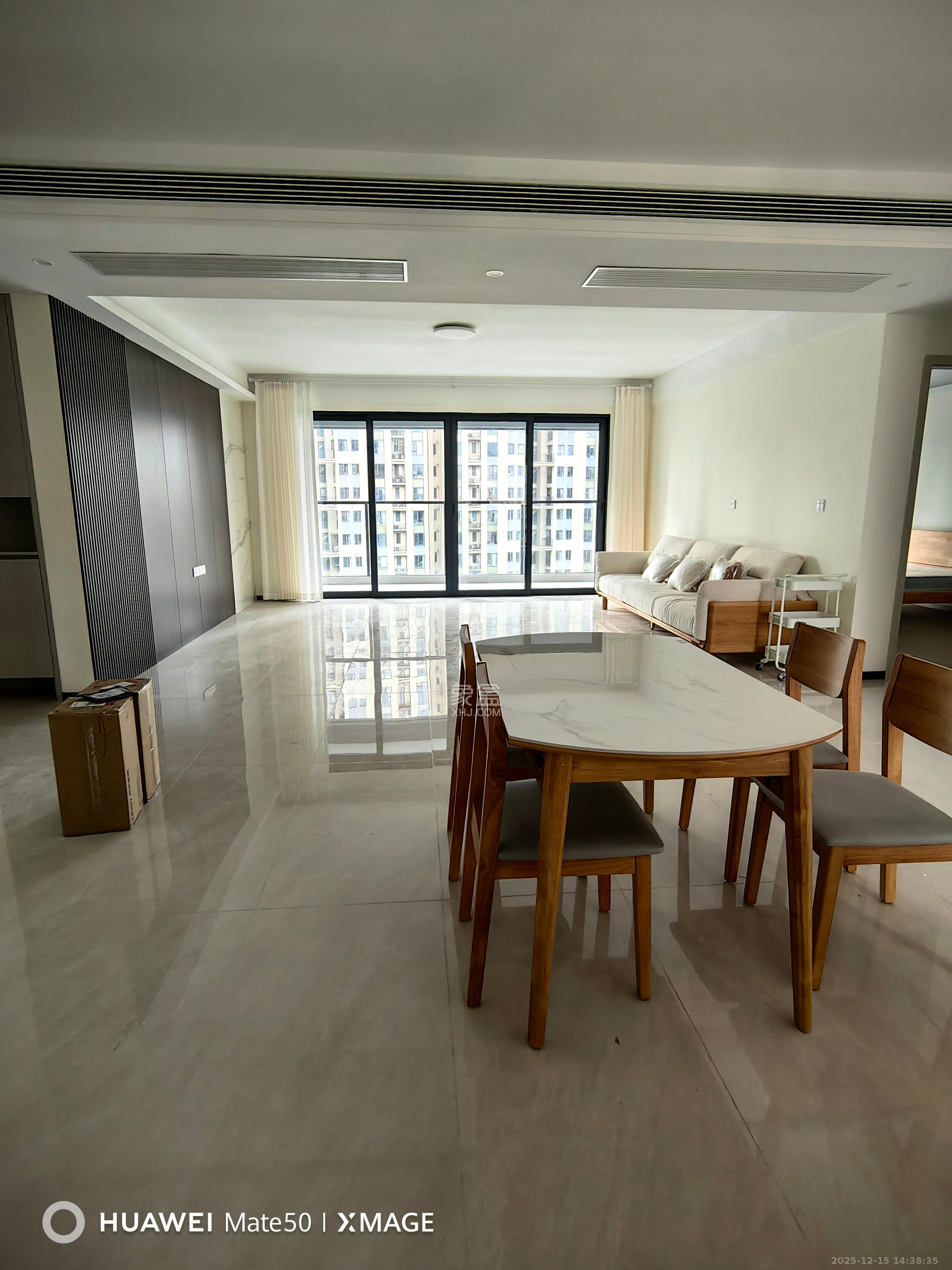 嘉信博麓郡  4室2厅3卫    6500.0元/月