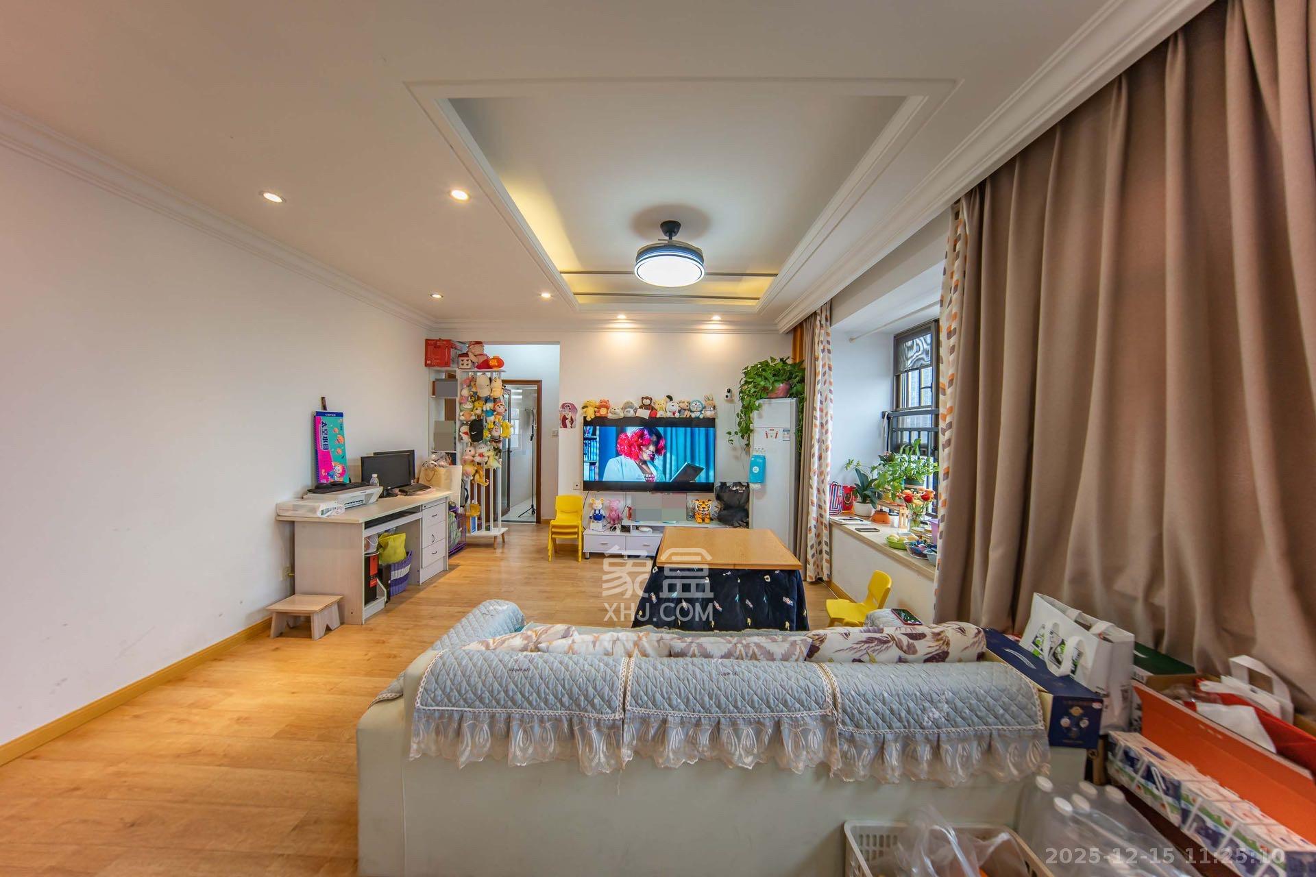 江山帝景哈佛  2室2厅1卫    1800.0元/月