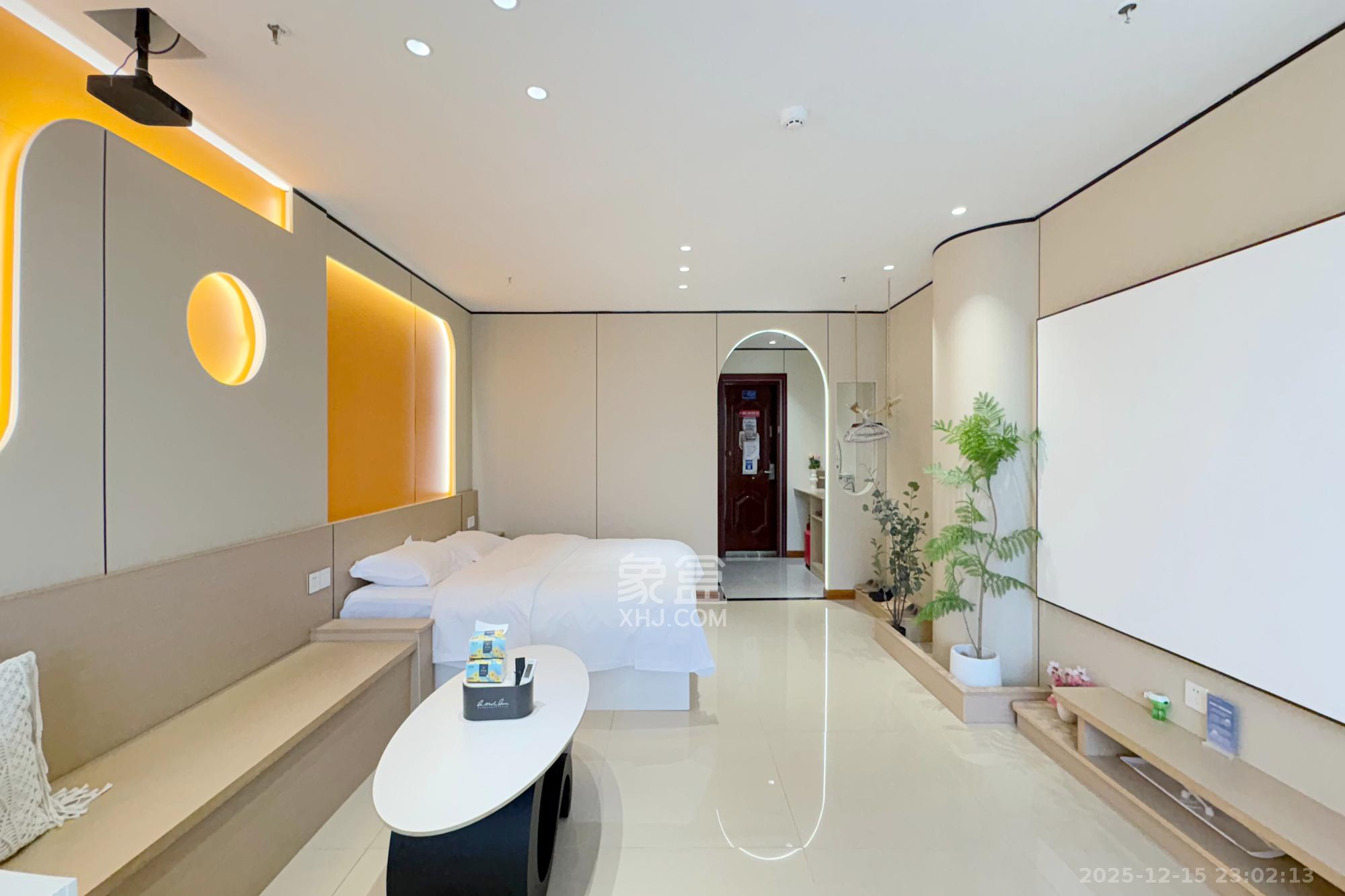 锦绣中环  1室1厅1卫    44.8万客厅