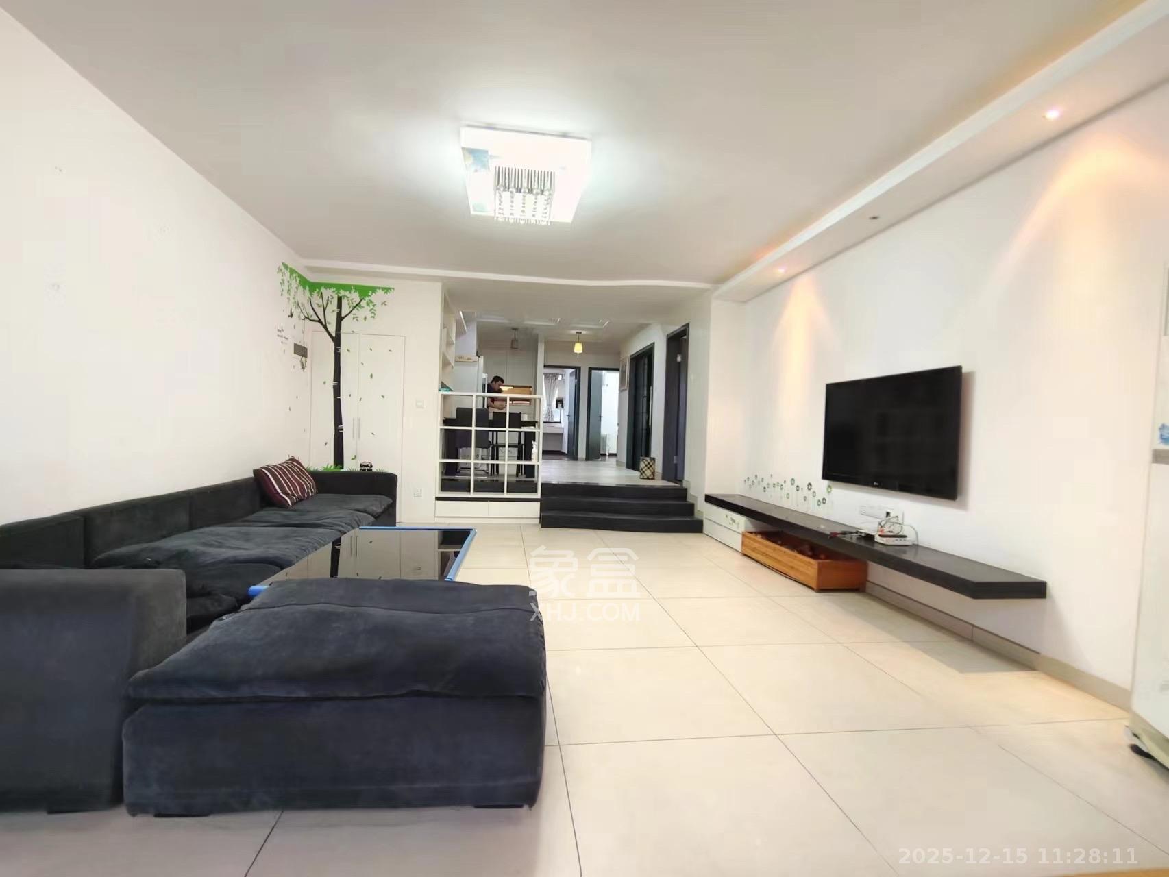 景秀江山  3室2厅2卫    3000.0元/月