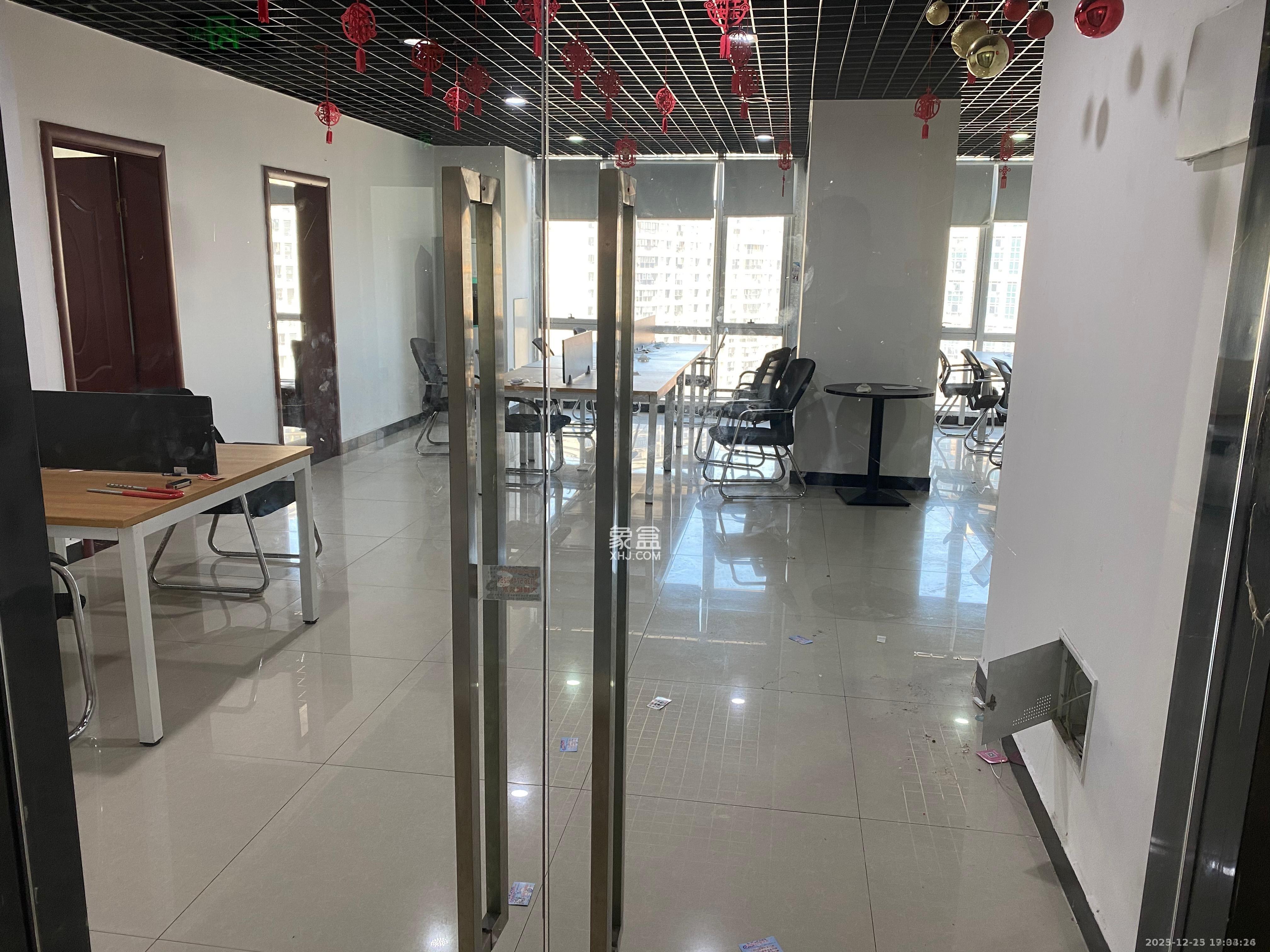 奥克斯缔壹城   190.0㎡      5800.0元/月室内图