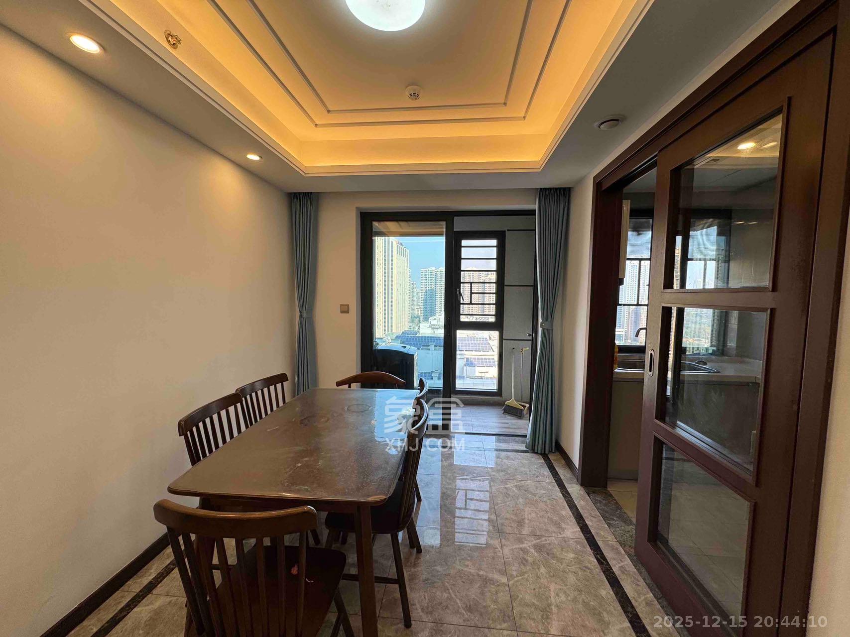 绿地长沙城际空间站（绿地新里佳苑）  4室2厅2卫    3600.0元/月