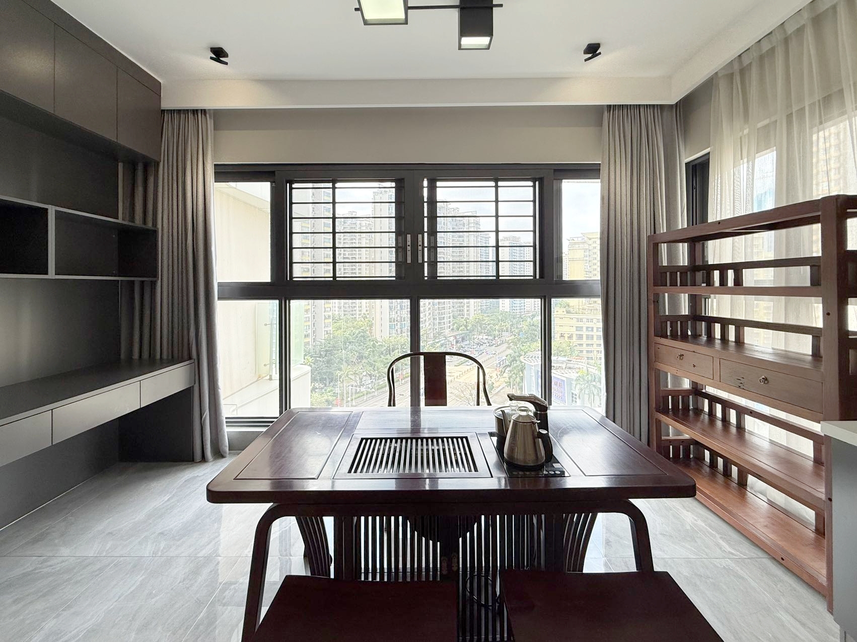 东方天澜汇  3室2厅2卫    8800.0元/月