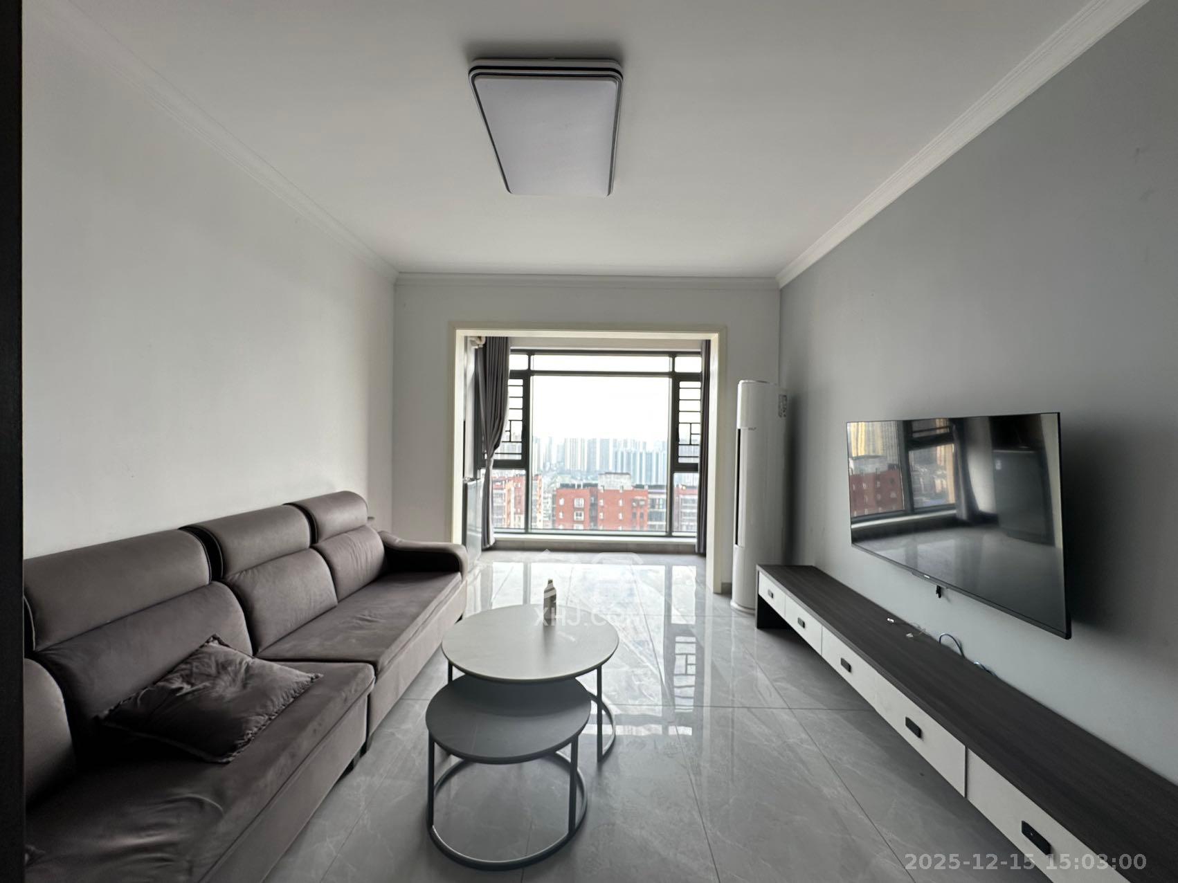 鸿邦国际城  3室1厅1卫    2300.0元/月