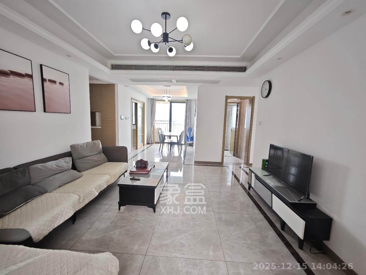 中建璟和城  4室2厅2卫    2600.0元/月