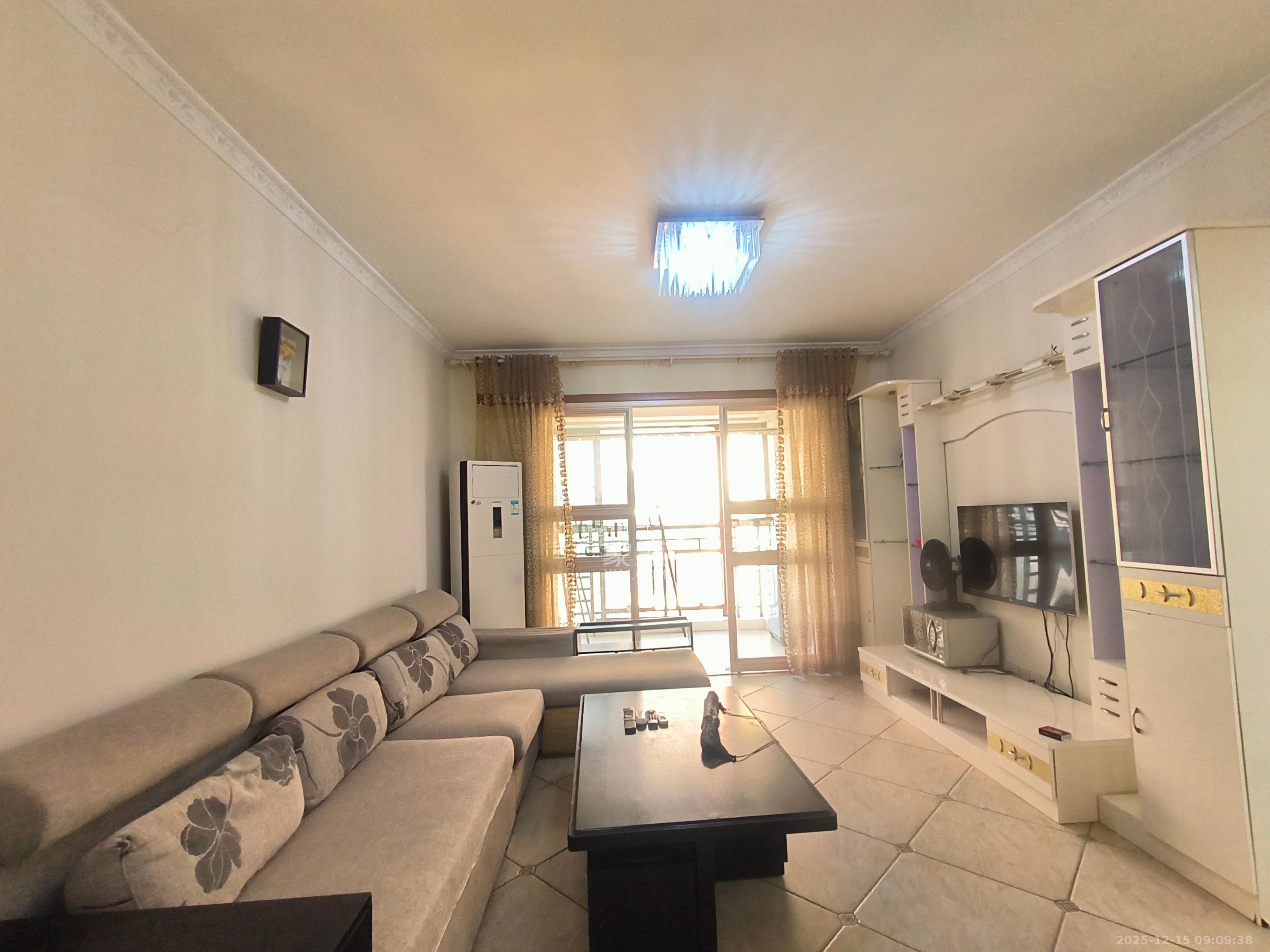 高信向日葵  3室1厅1卫    2600.0元/月