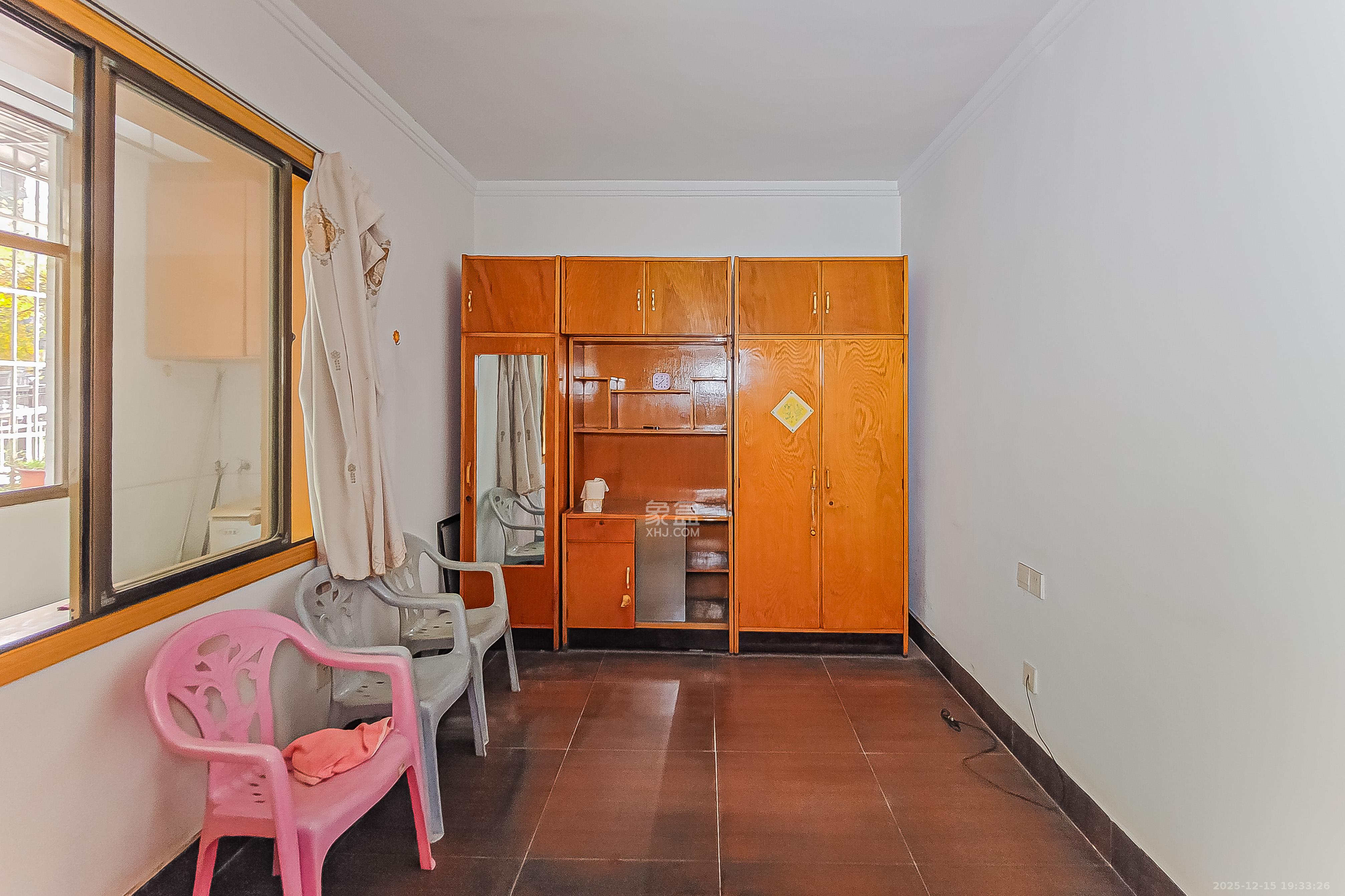 向东南社区 1室1厅1卫 30.0万 向东南社区 1室1厅1卫 30.0万卧室