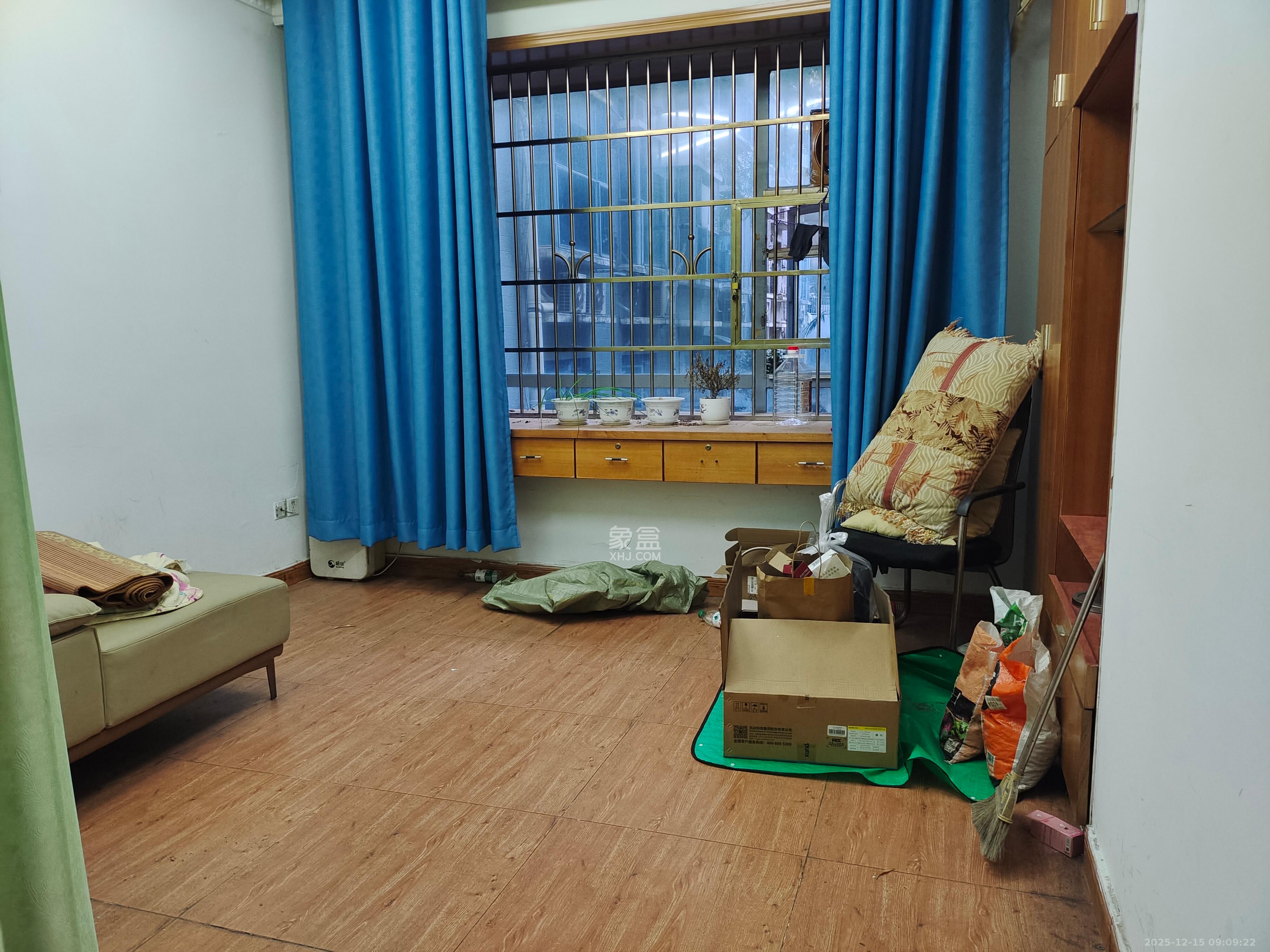 书香名邸  3室2厅1卫    3600.0元/月