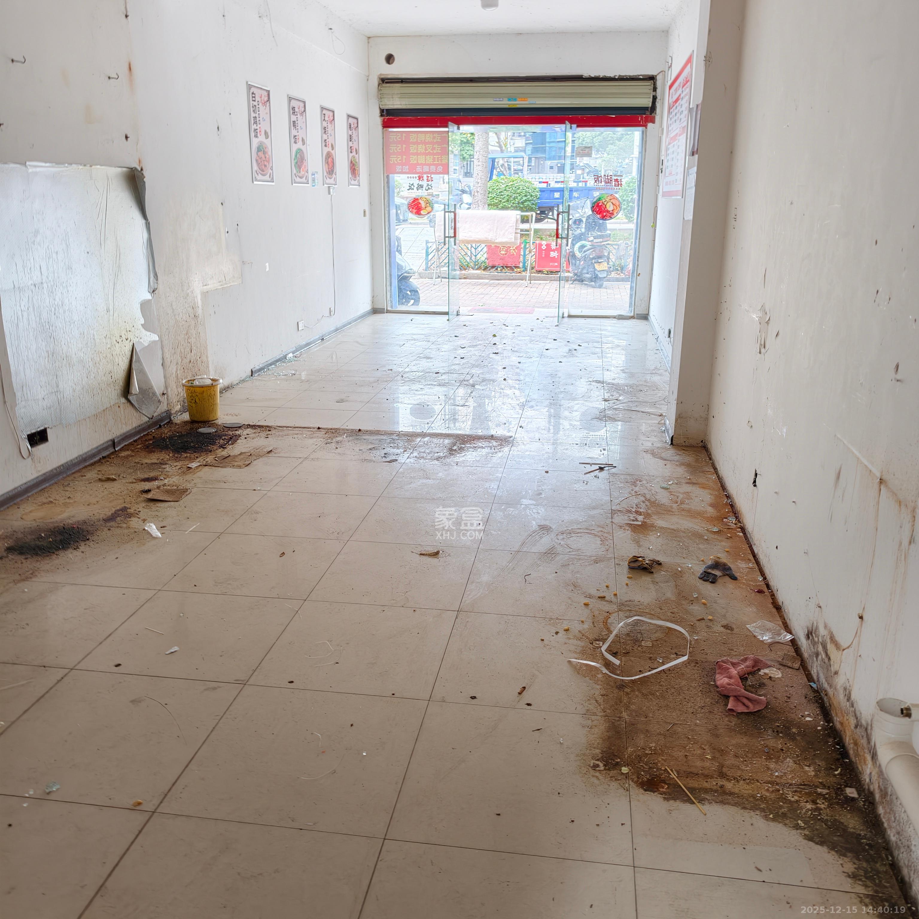 山水人家一二期   98.0㎡      2300.0元/月室内图