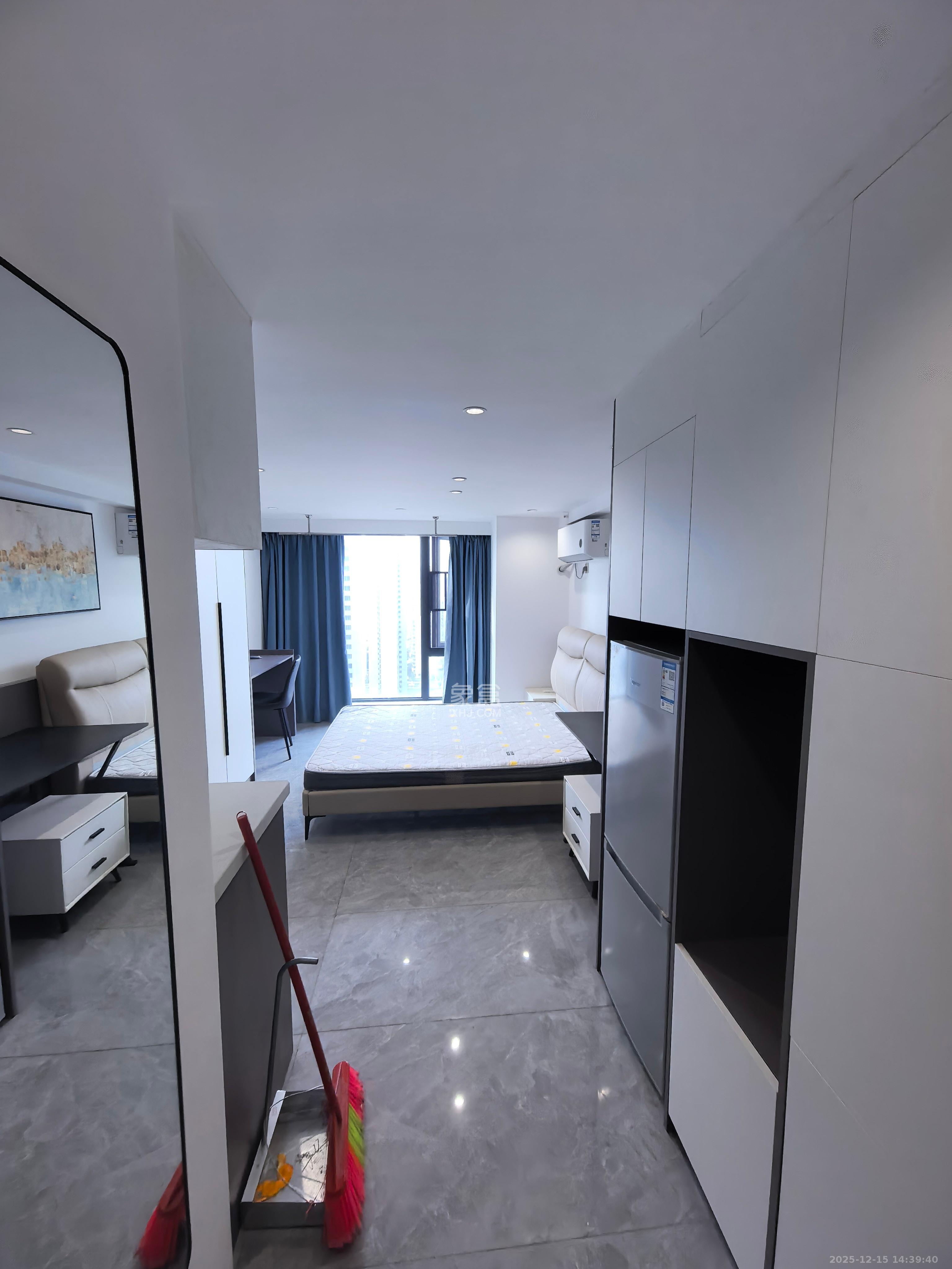 保利恒伟时光印象  1室0厅0卫    1050.0元/月