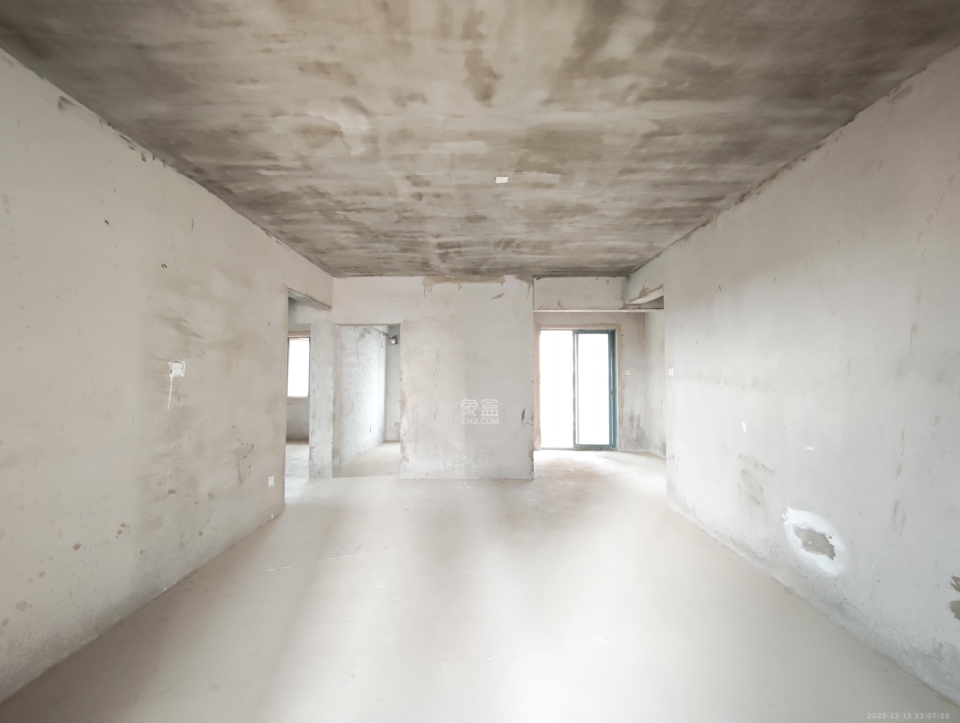 博长山水香颐  4室2厅2卫    74.0万