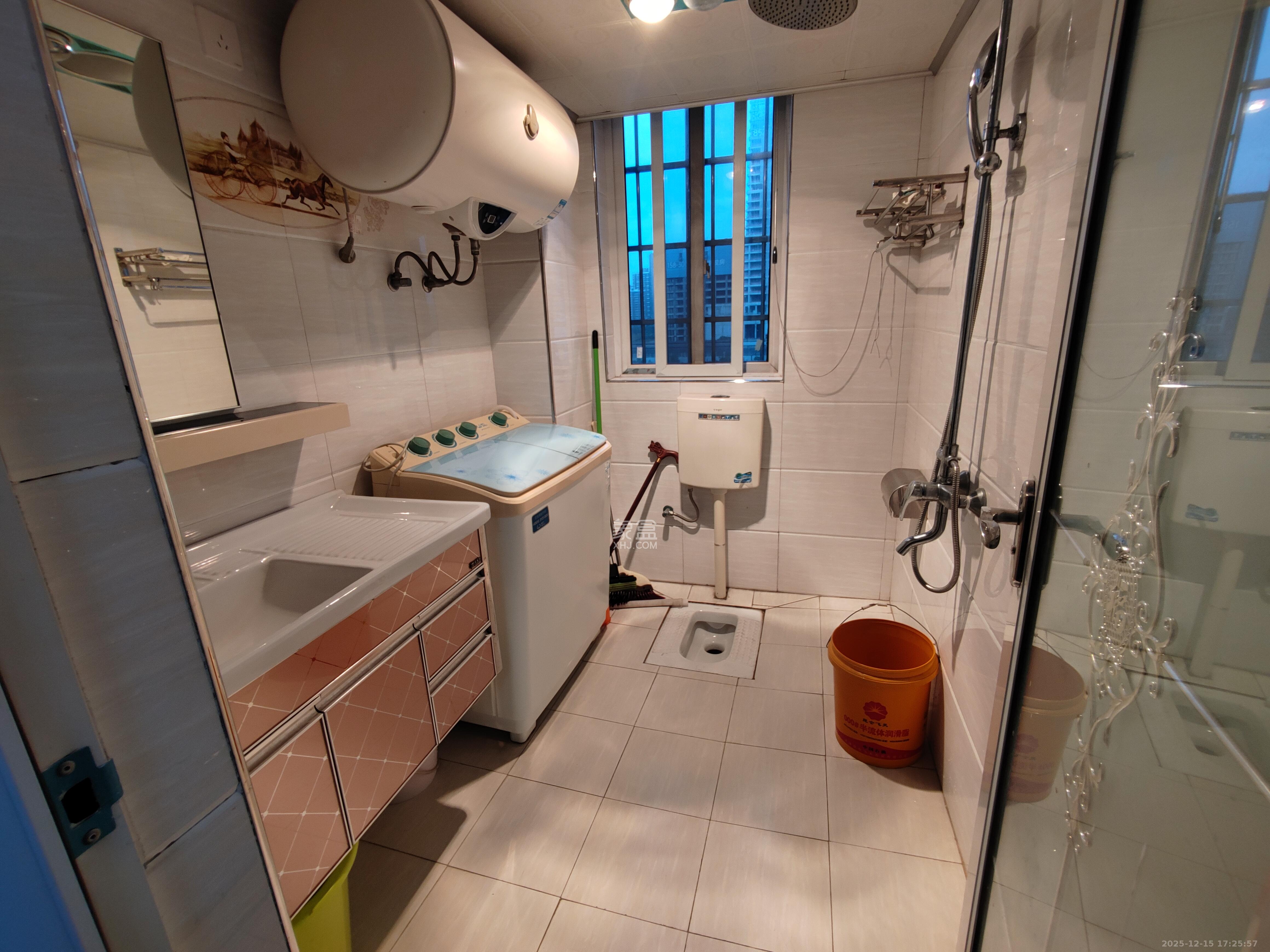 时代星城  4室2厅2卫    2300.0元/月