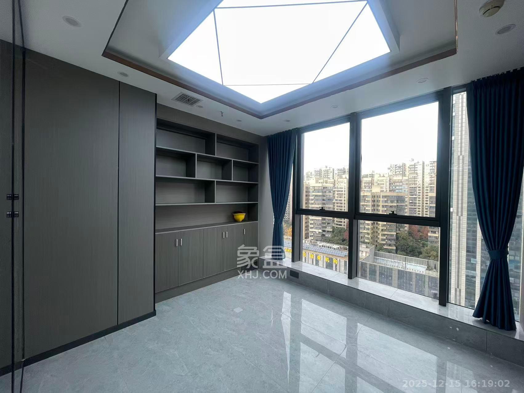 长房时代天地   138.0㎡      8500.0元/月室内图