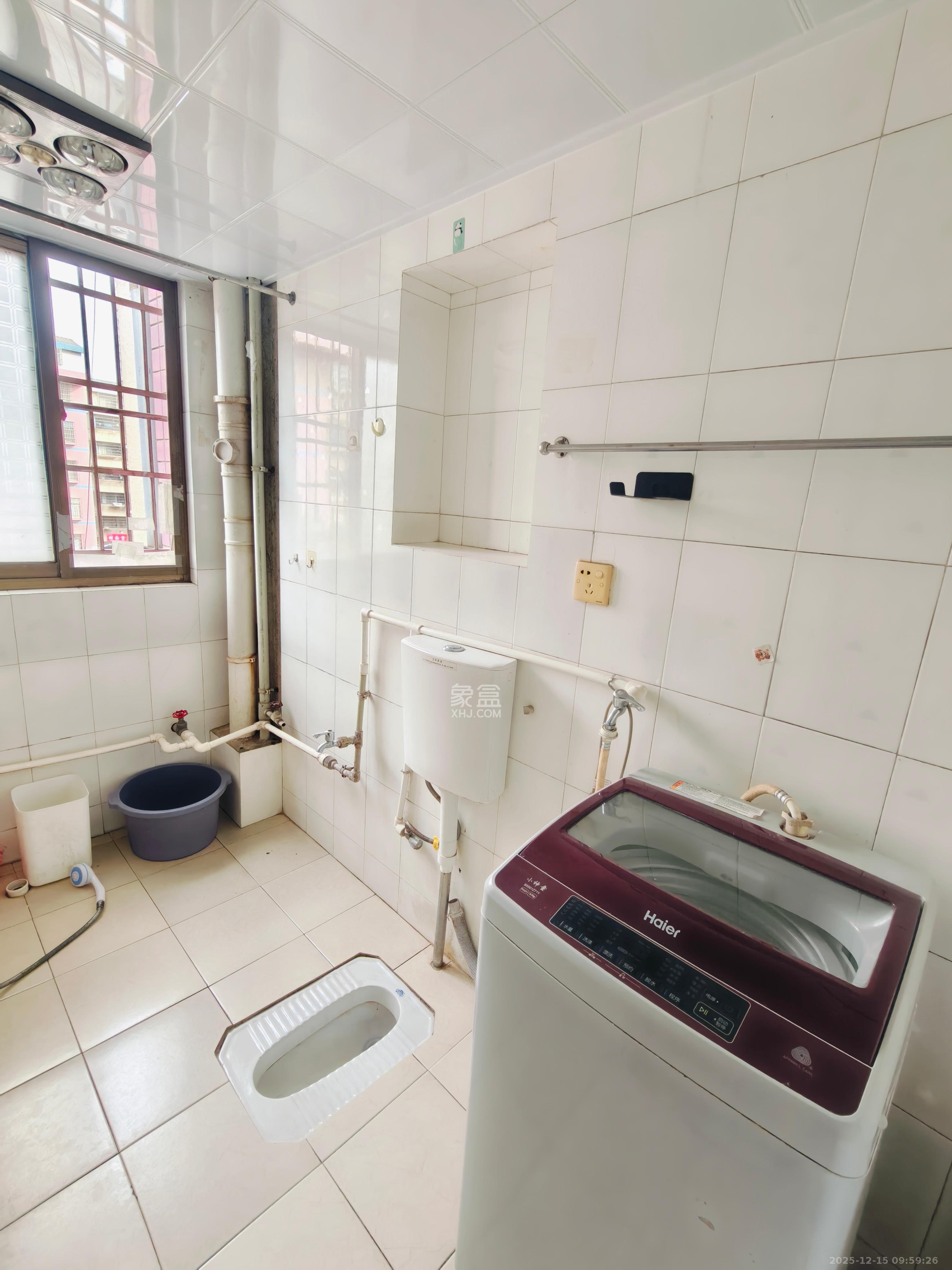 先福安置小区  1室1厅1卫    1000.0元/月室内图