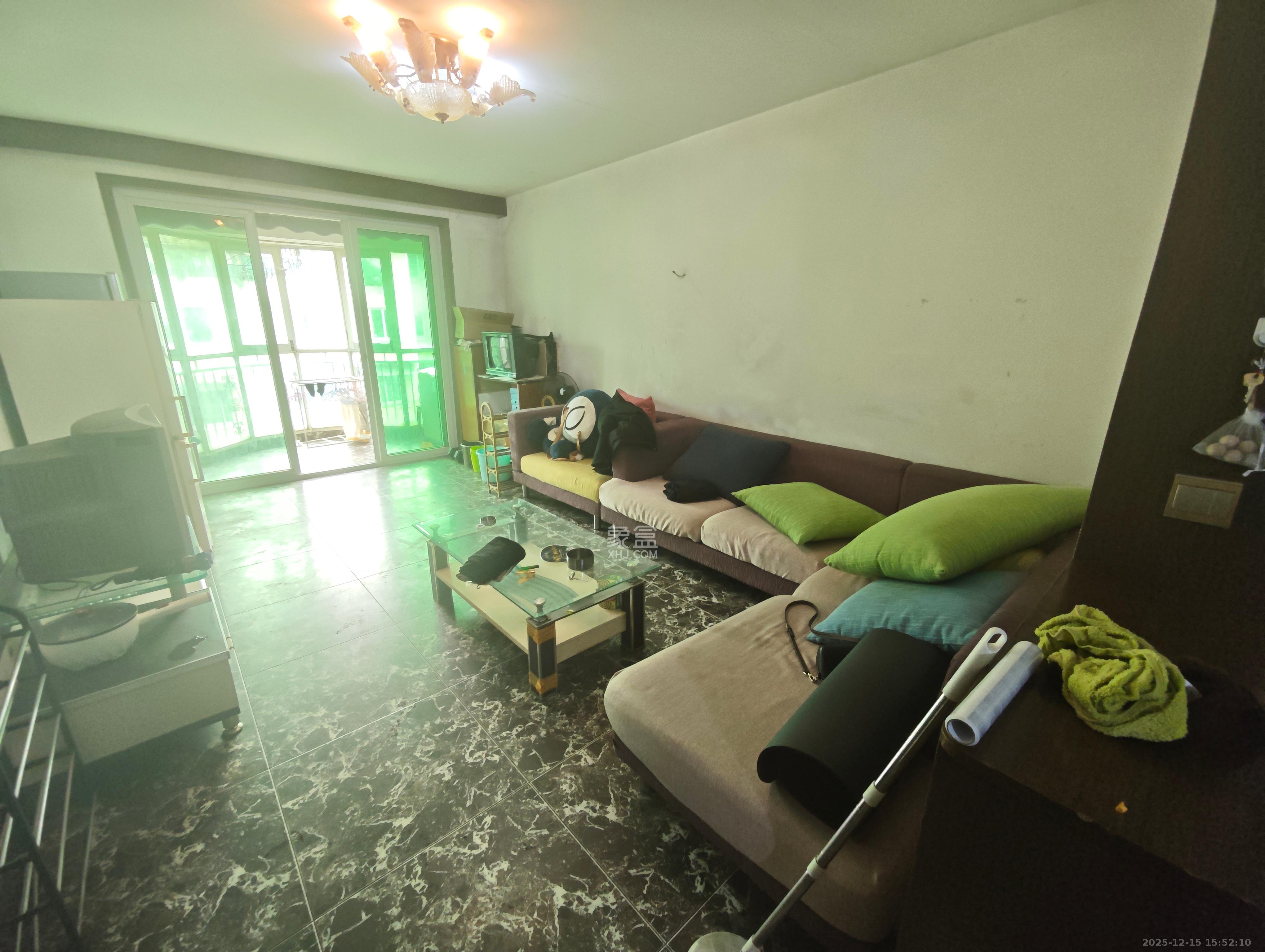 恩瑞麓山名园（龙王港小区）  3室2厅2卫    2000.0元/月