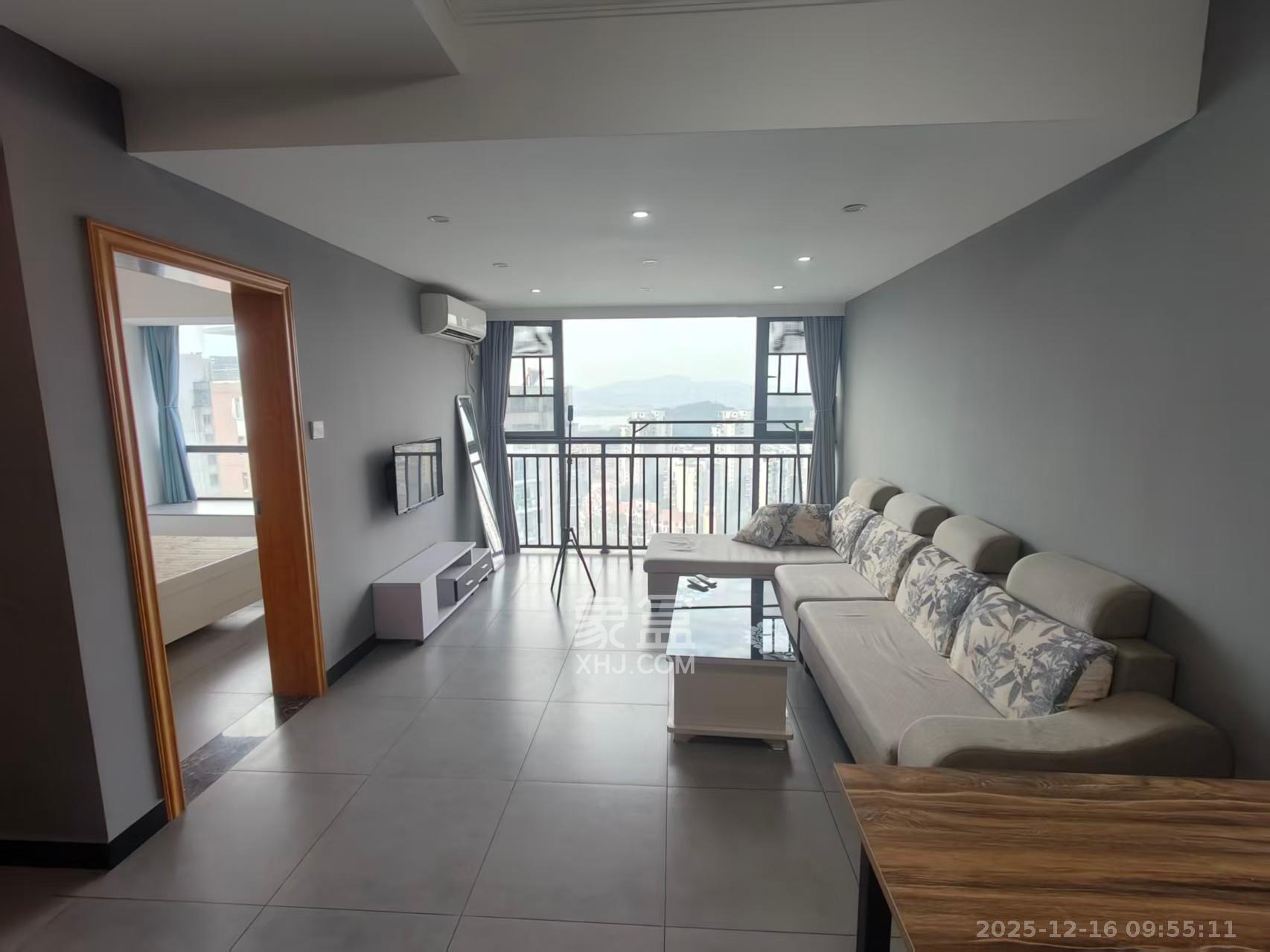 秀峰景园（领秀峰）  1室1厅1卫    1600.0元/月