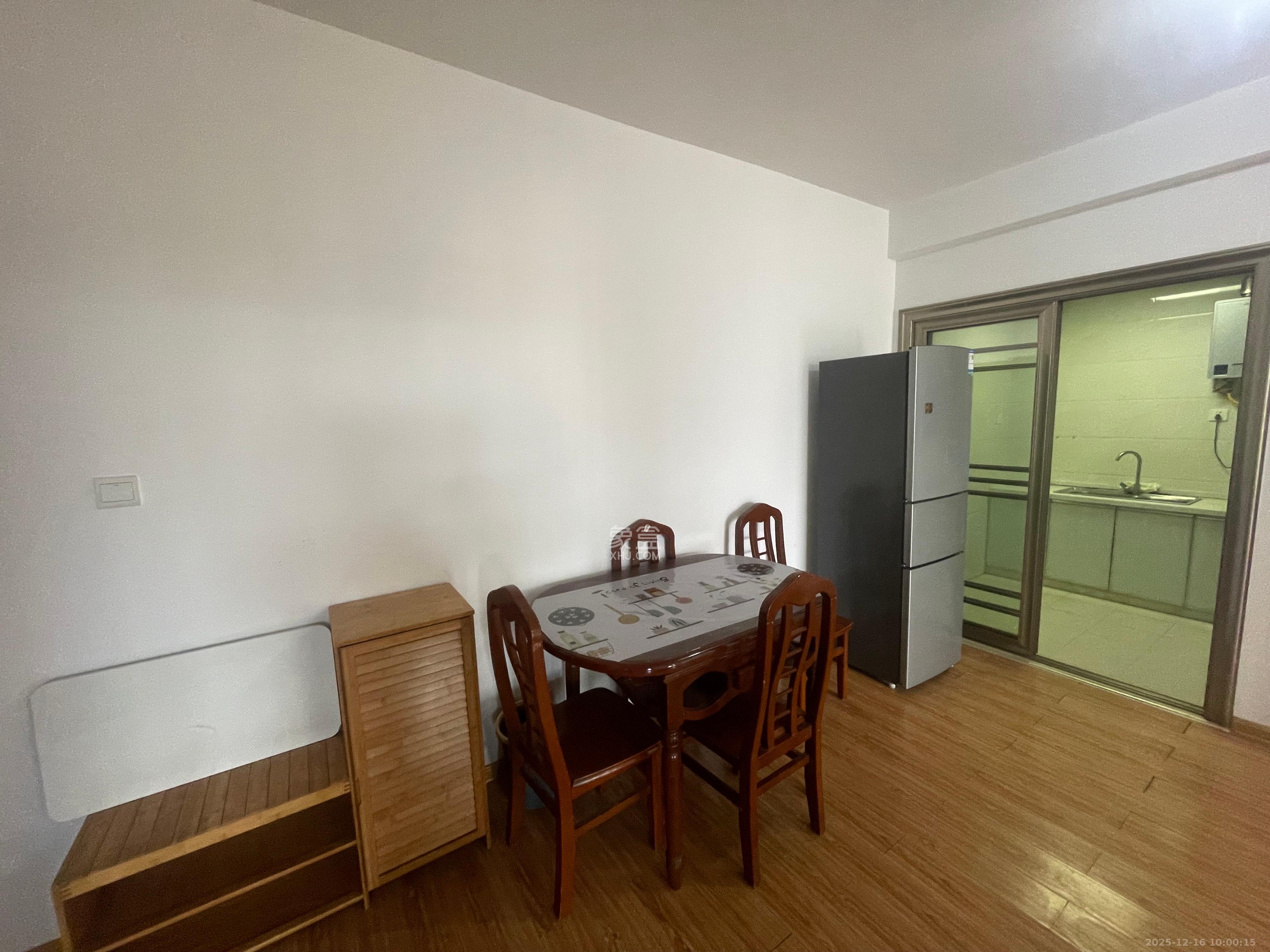 景塘家园  3室2厅2卫    2100.0元/月