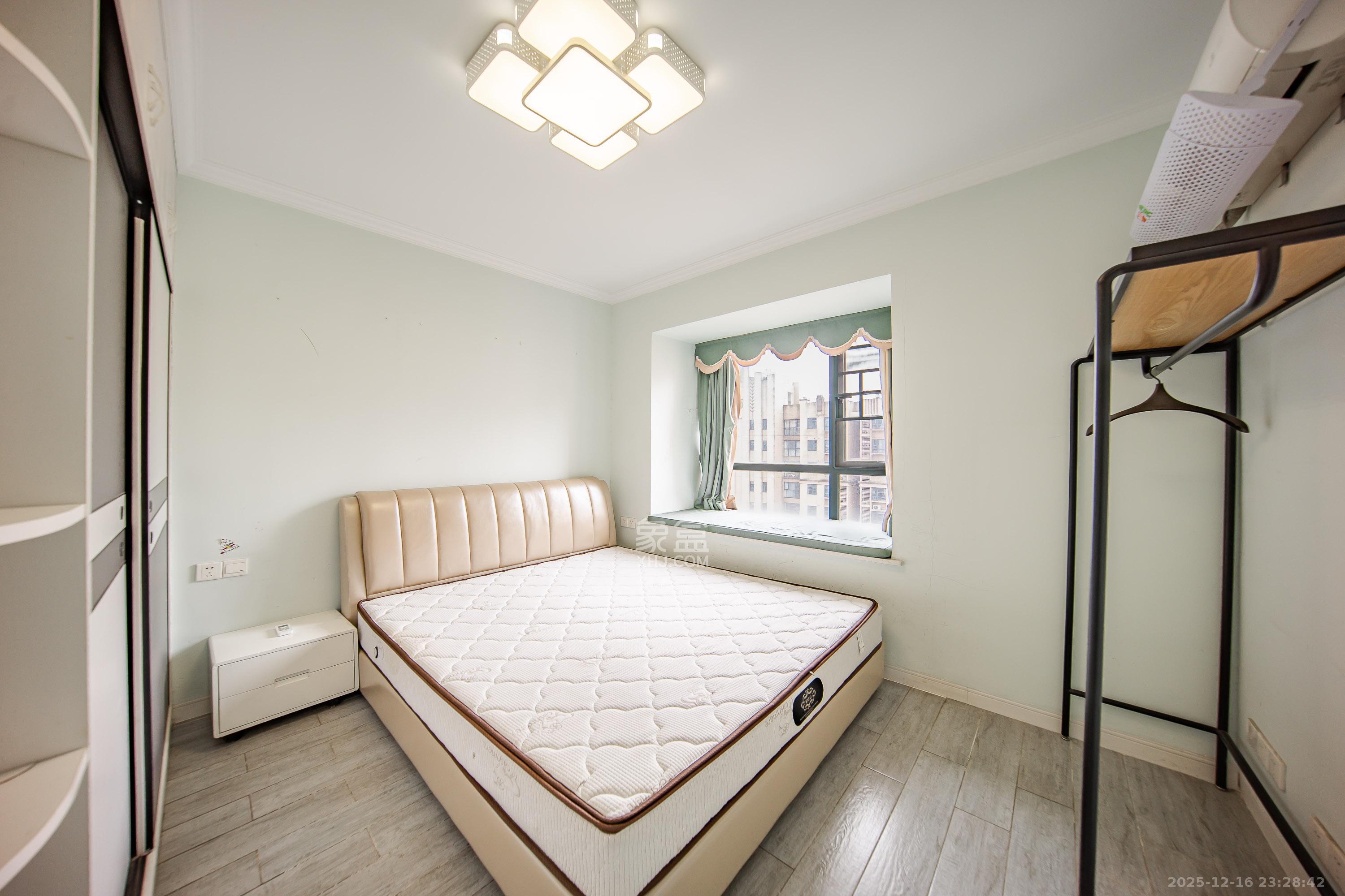 洋湖时代  3室2厅1卫    68.8万卧室