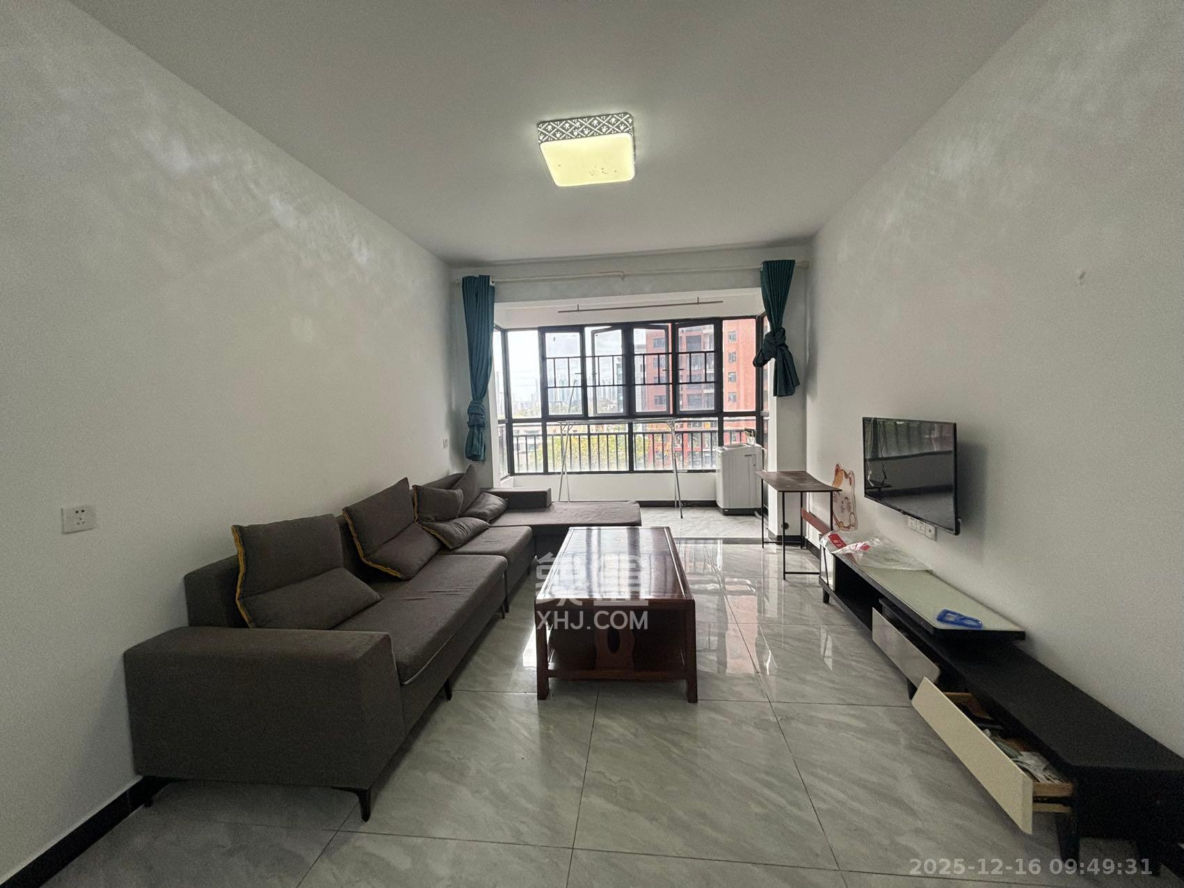 恒生碧水龙庭  3室2厅1卫    1800.0元/月