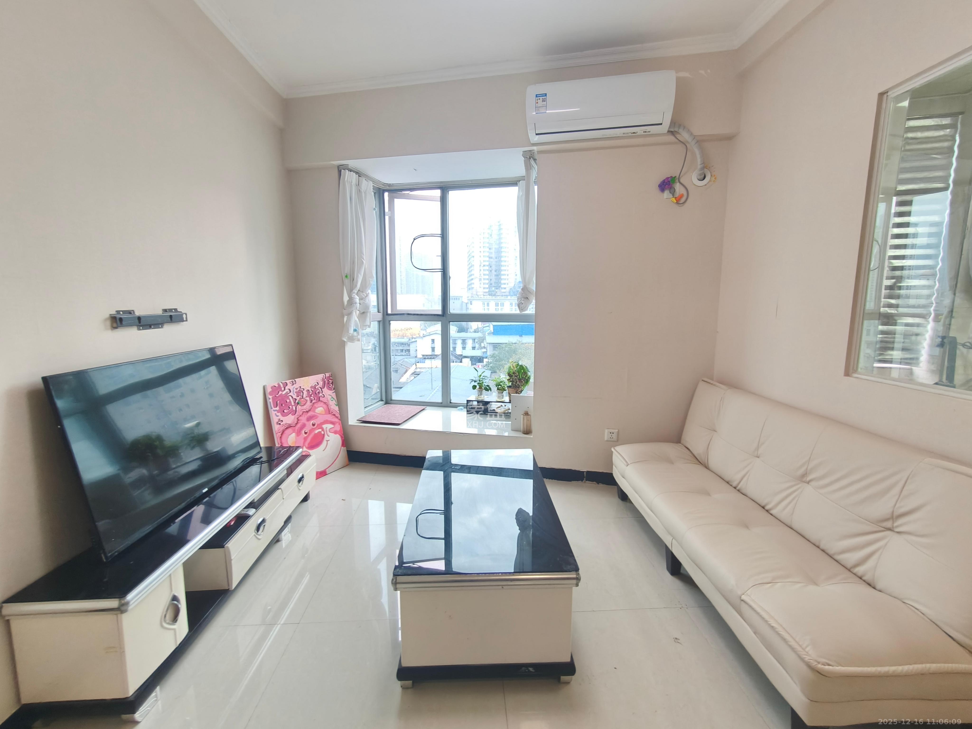 五一中央领御  2室1厅1卫    3200.0元/月