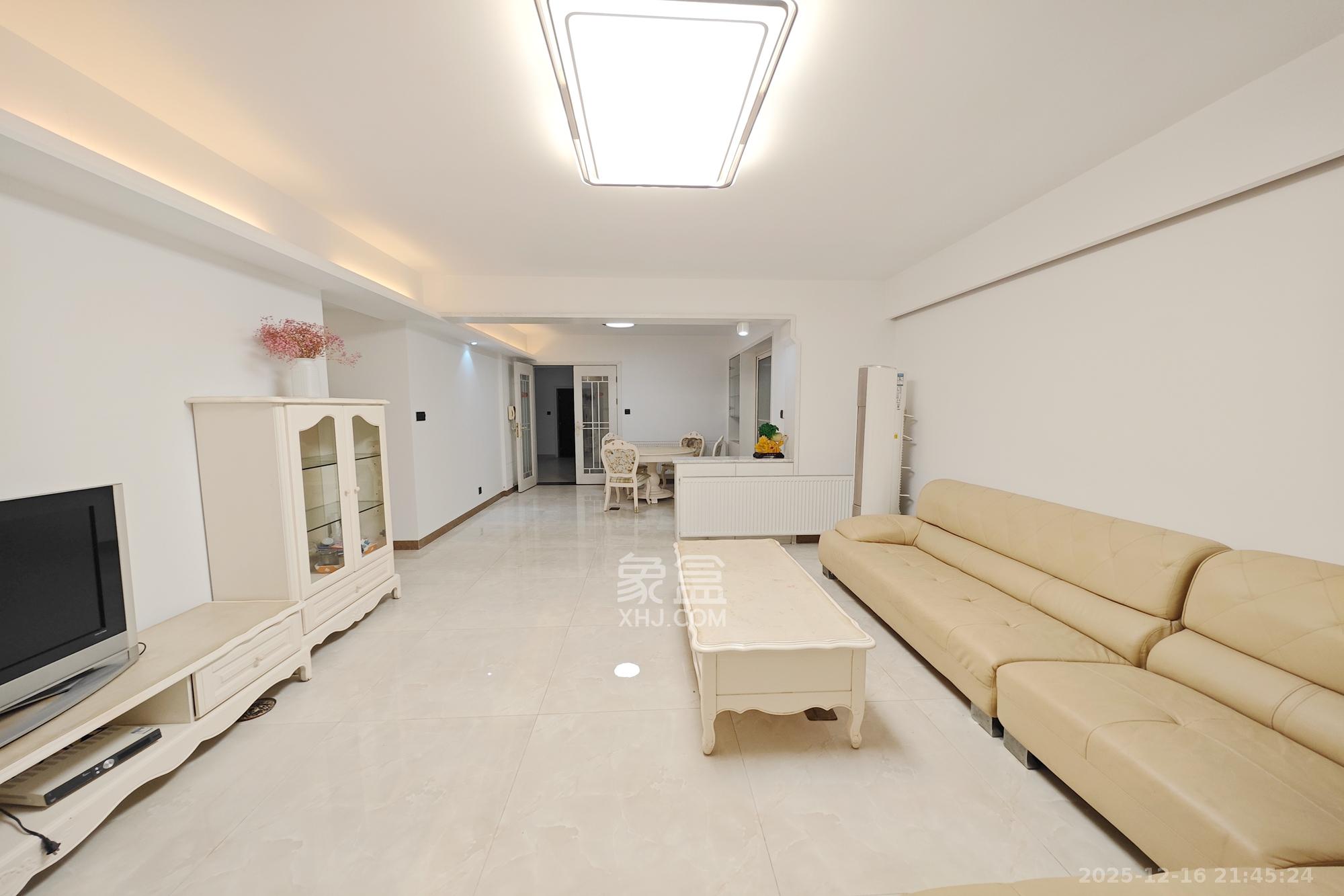 中江佳境天成  3室2厅2卫    114.8万