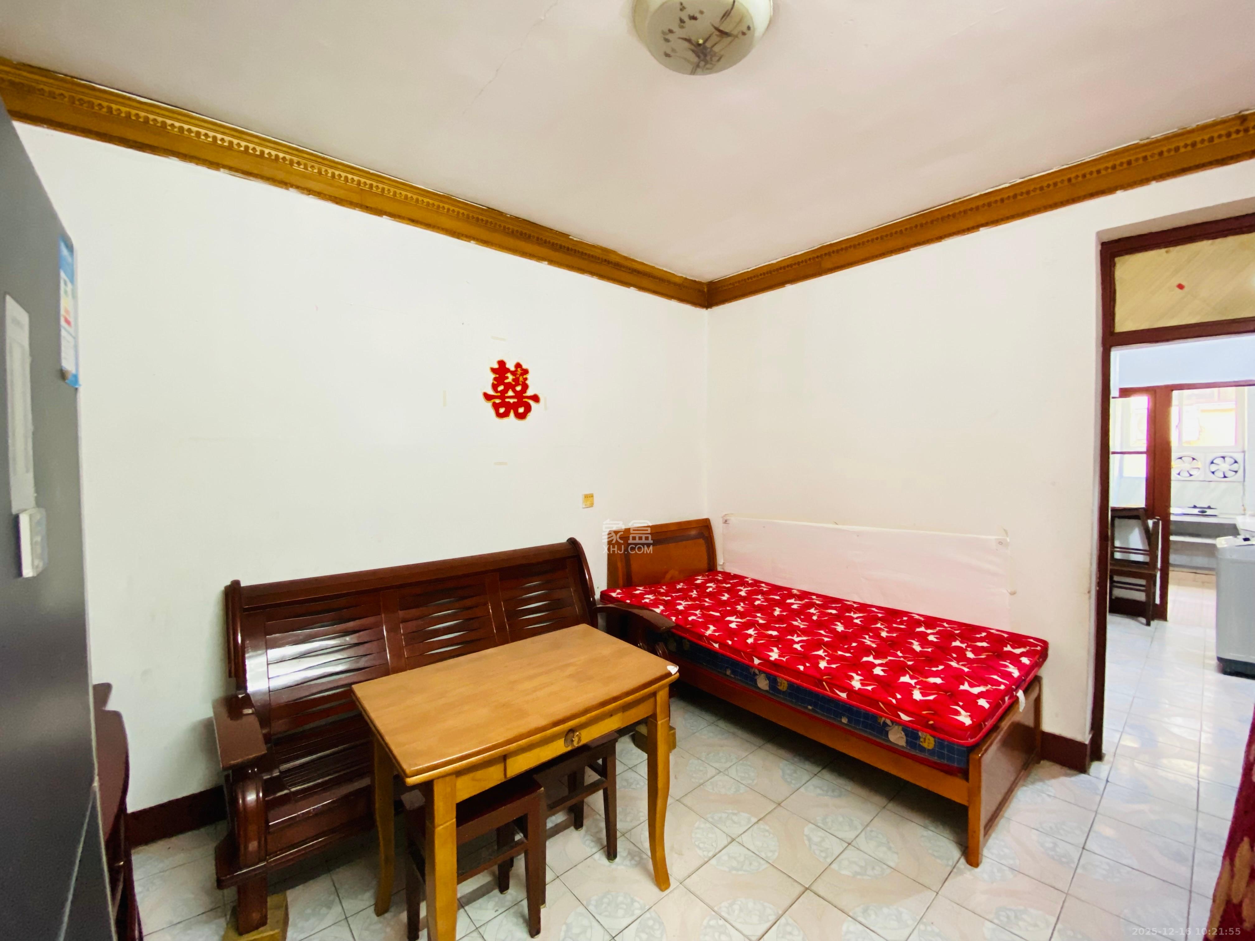 红龙庙小区  1室1厅1卫    1300.0元/月