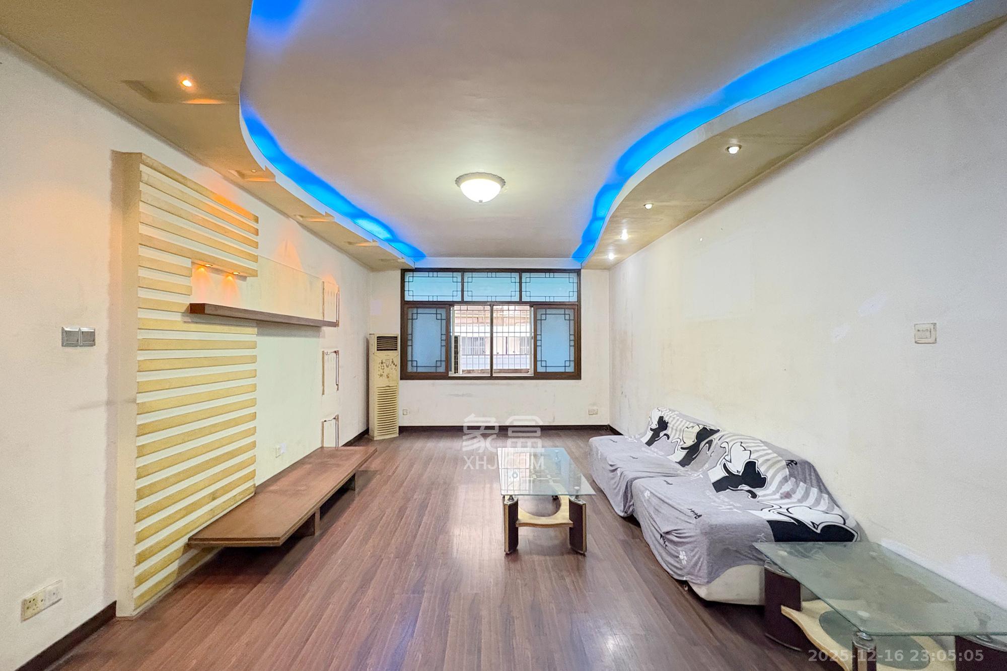 金泉公寓  4室2厅2卫    95.0万