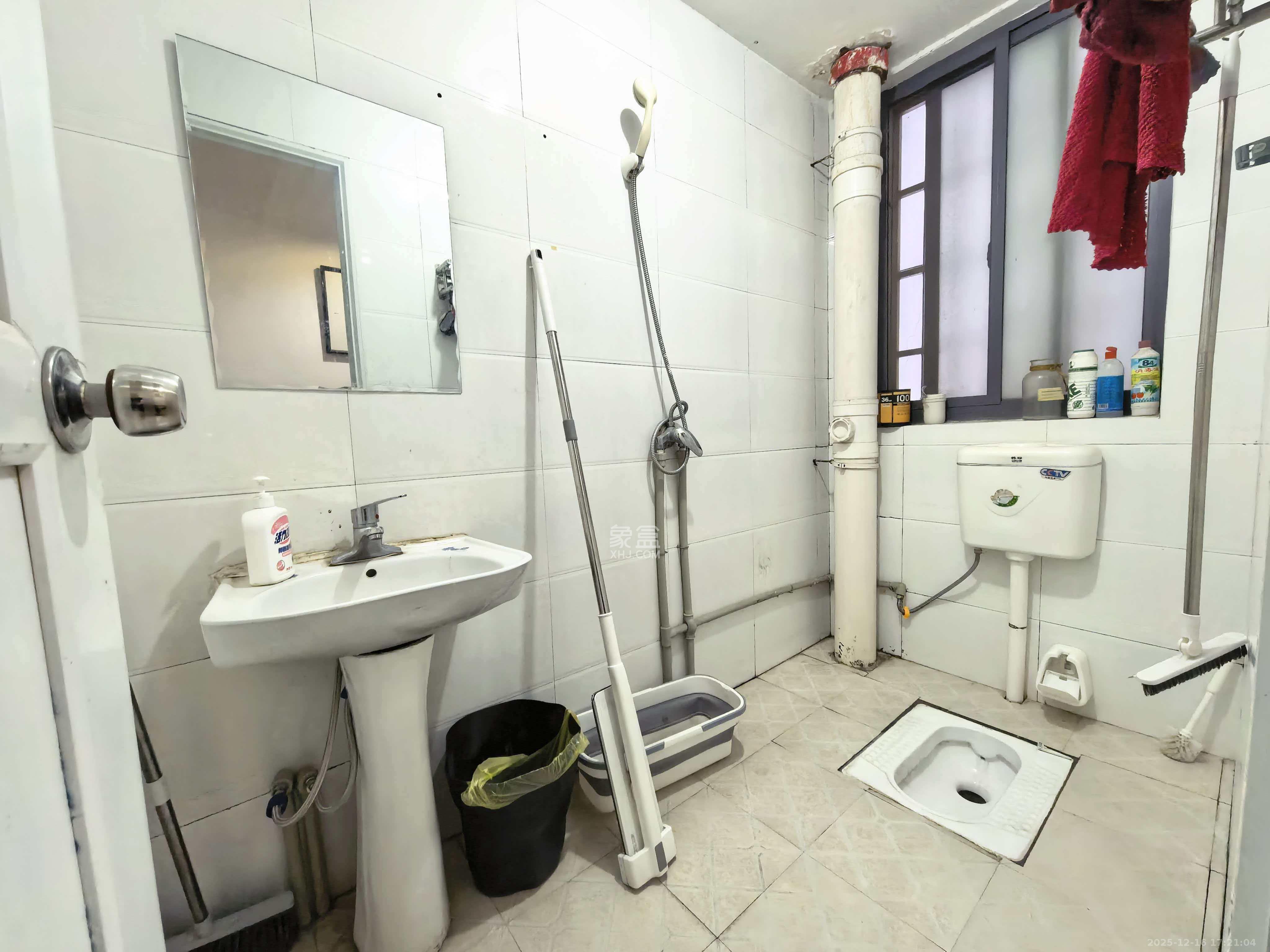 阳光100一期、四五期  4室2厅2卫    2800.0元/月