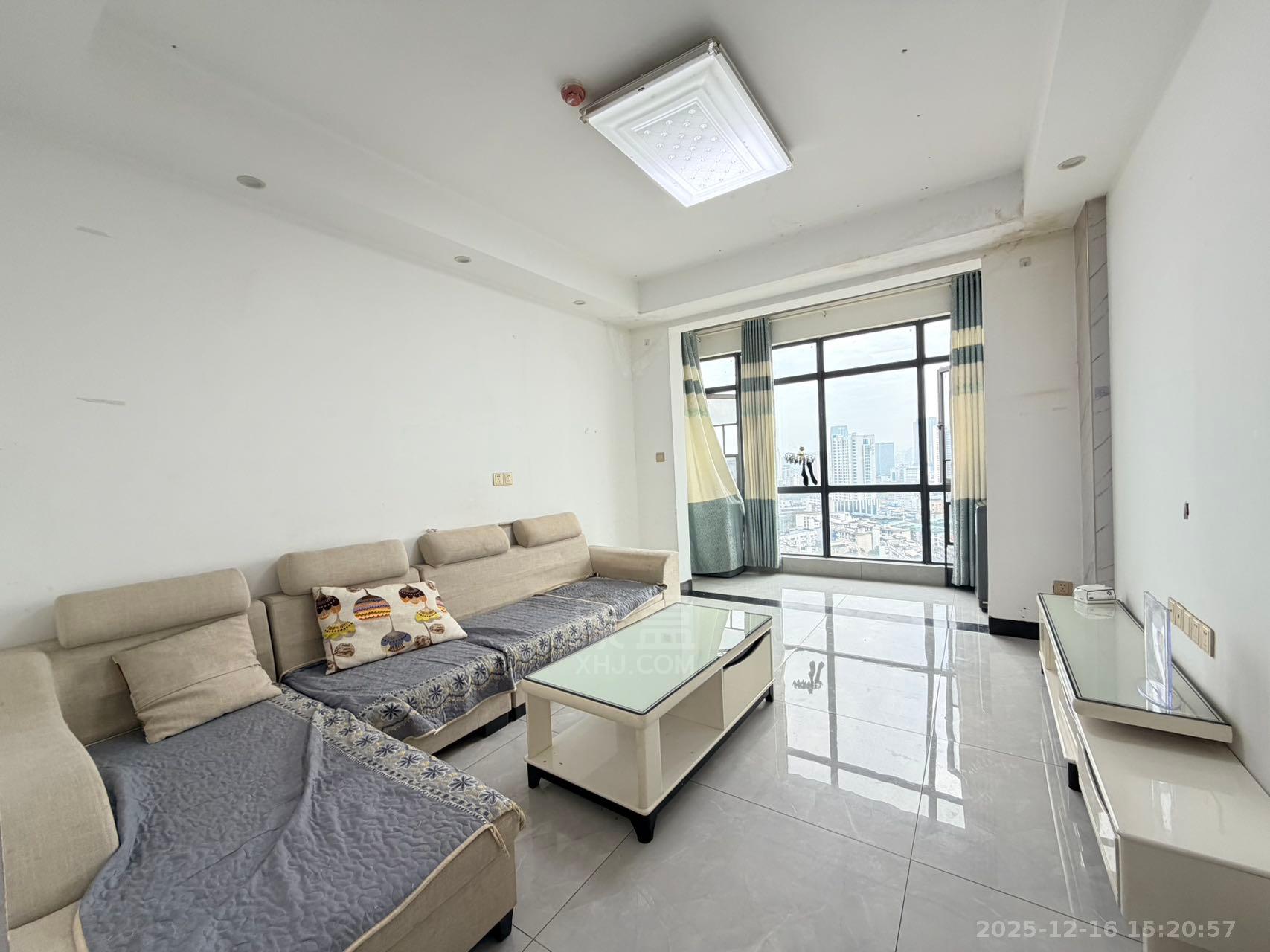 流金岁月-华晨国际  2室2厅1卫    2000.0元/月