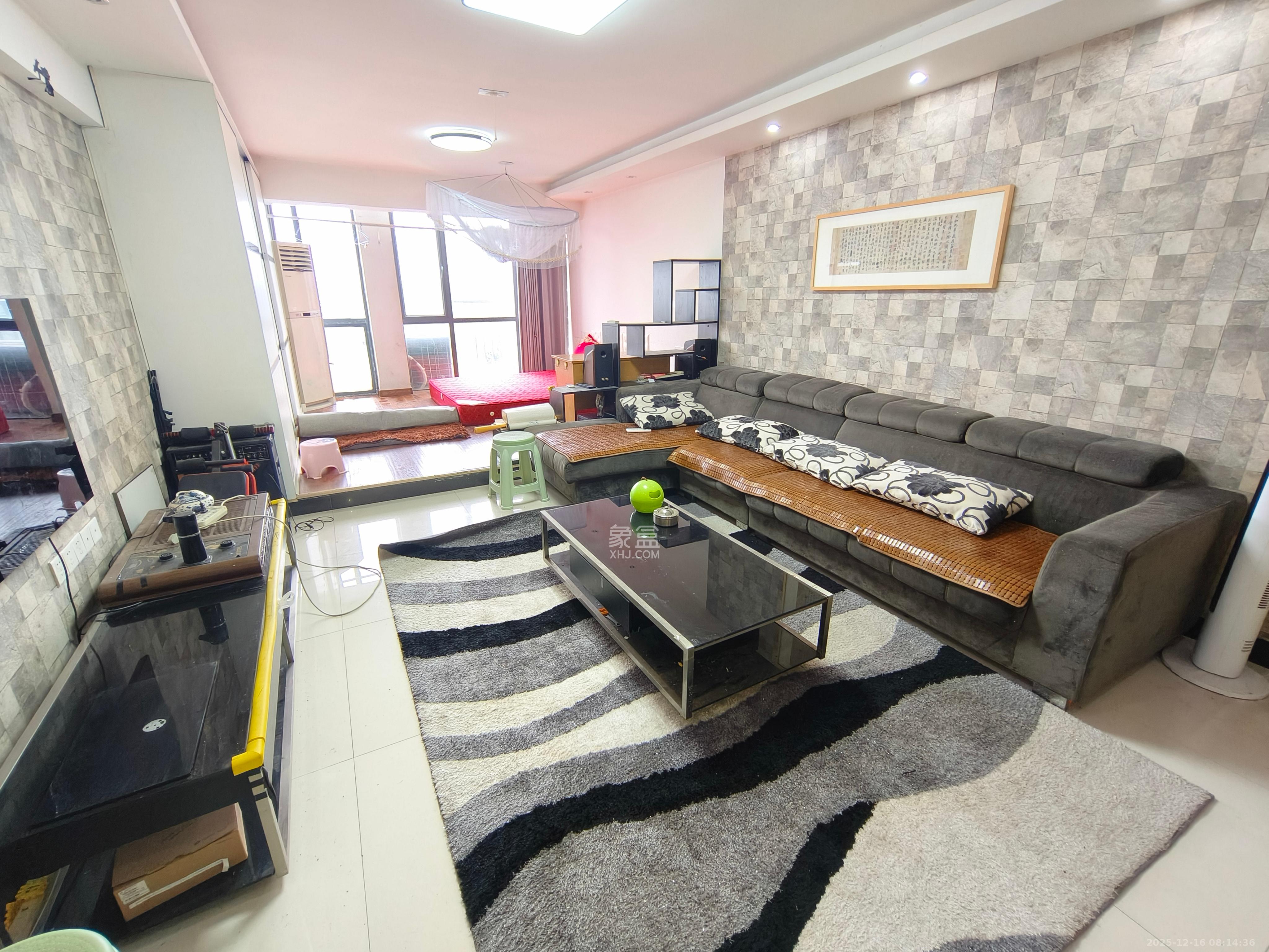 阳光100二期  1室1厅1卫    1600.0元/月