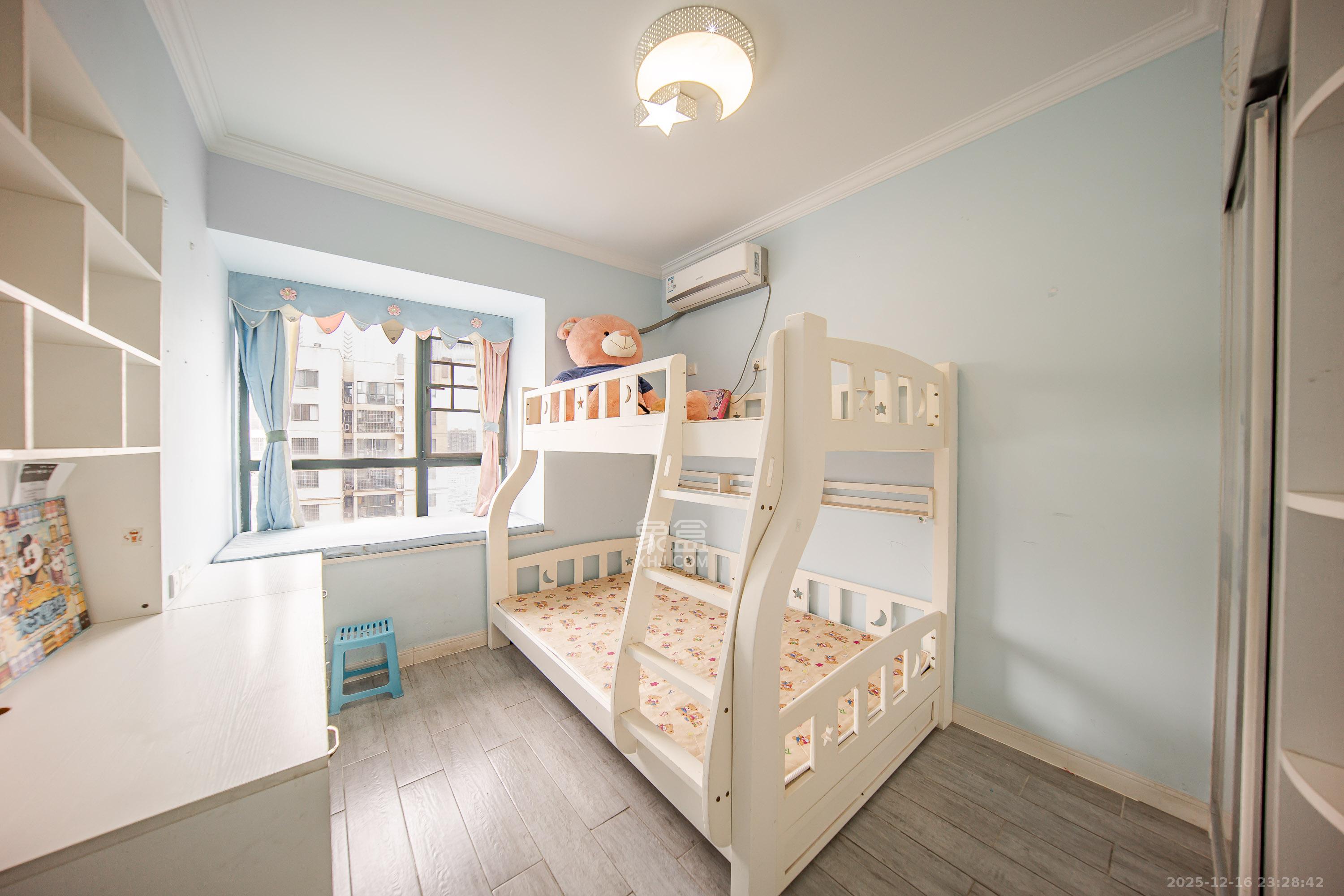 洋湖时代  3室2厅1卫    68.8万卧室