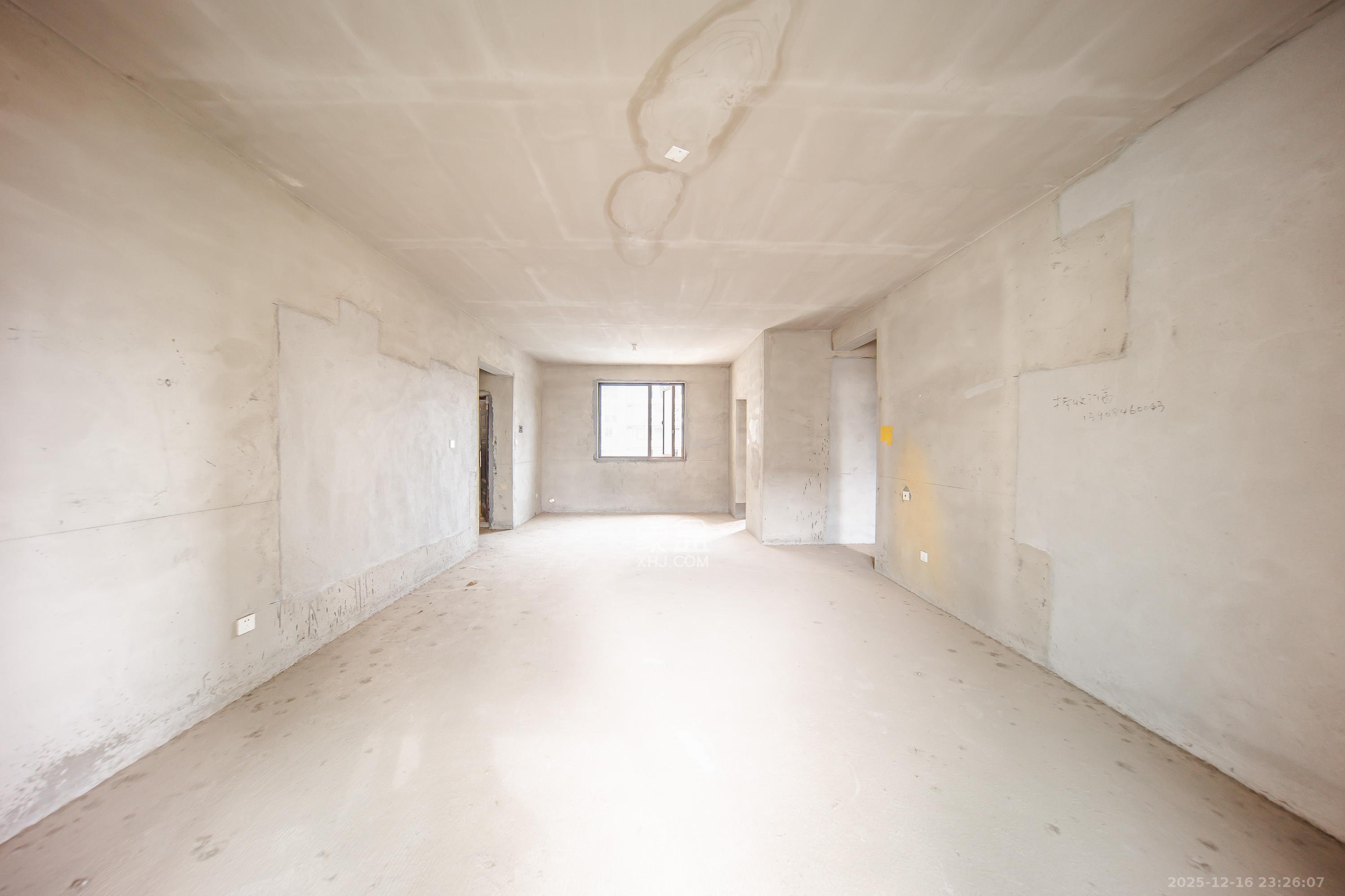 奥克斯滨仕花园（奥克斯洋湖广场/奥克斯中心）  4室2厅2卫    158.0万