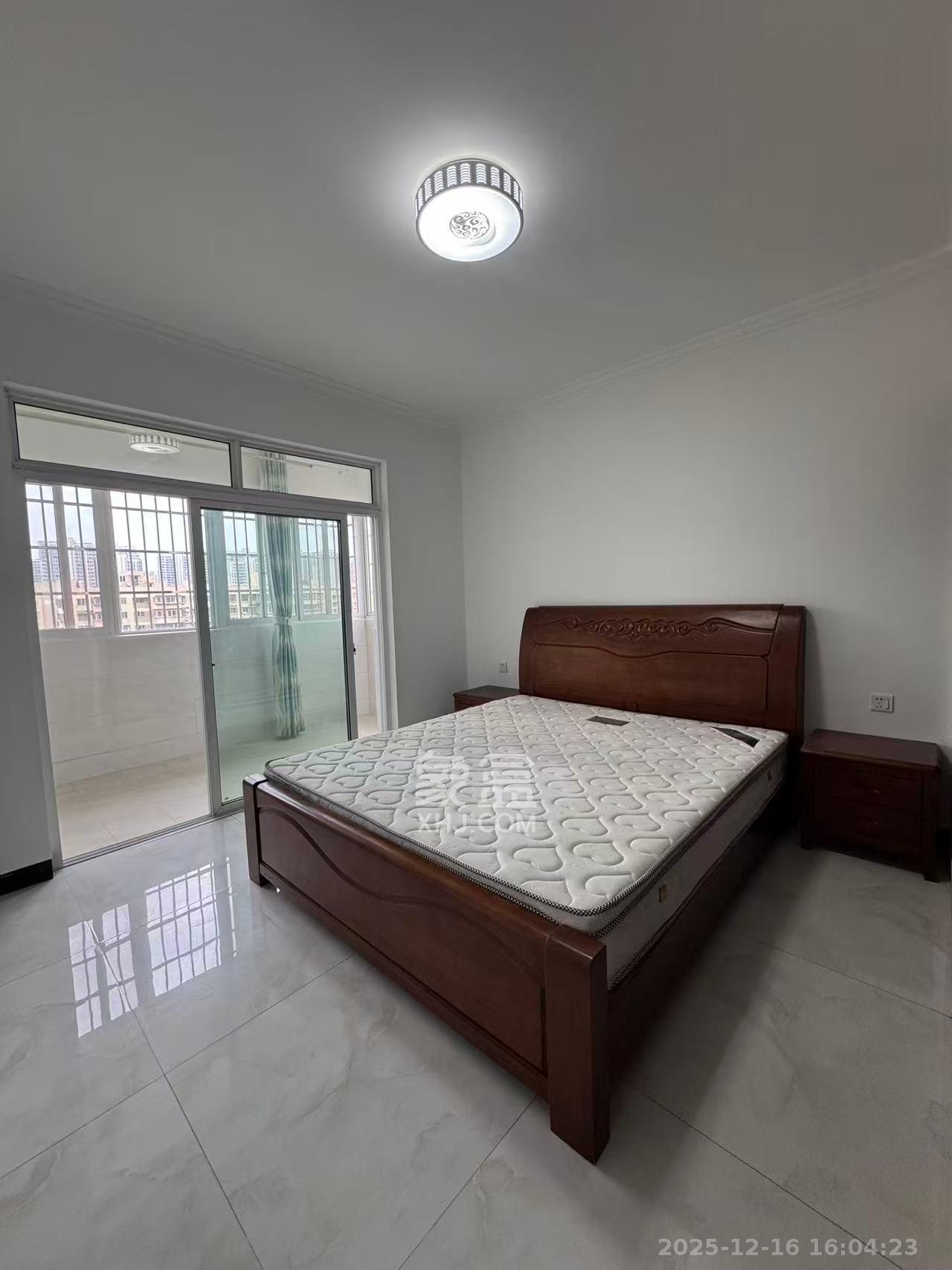 星城新宇黎锦苑  3室2厅2卫    2000.0元/月室内图