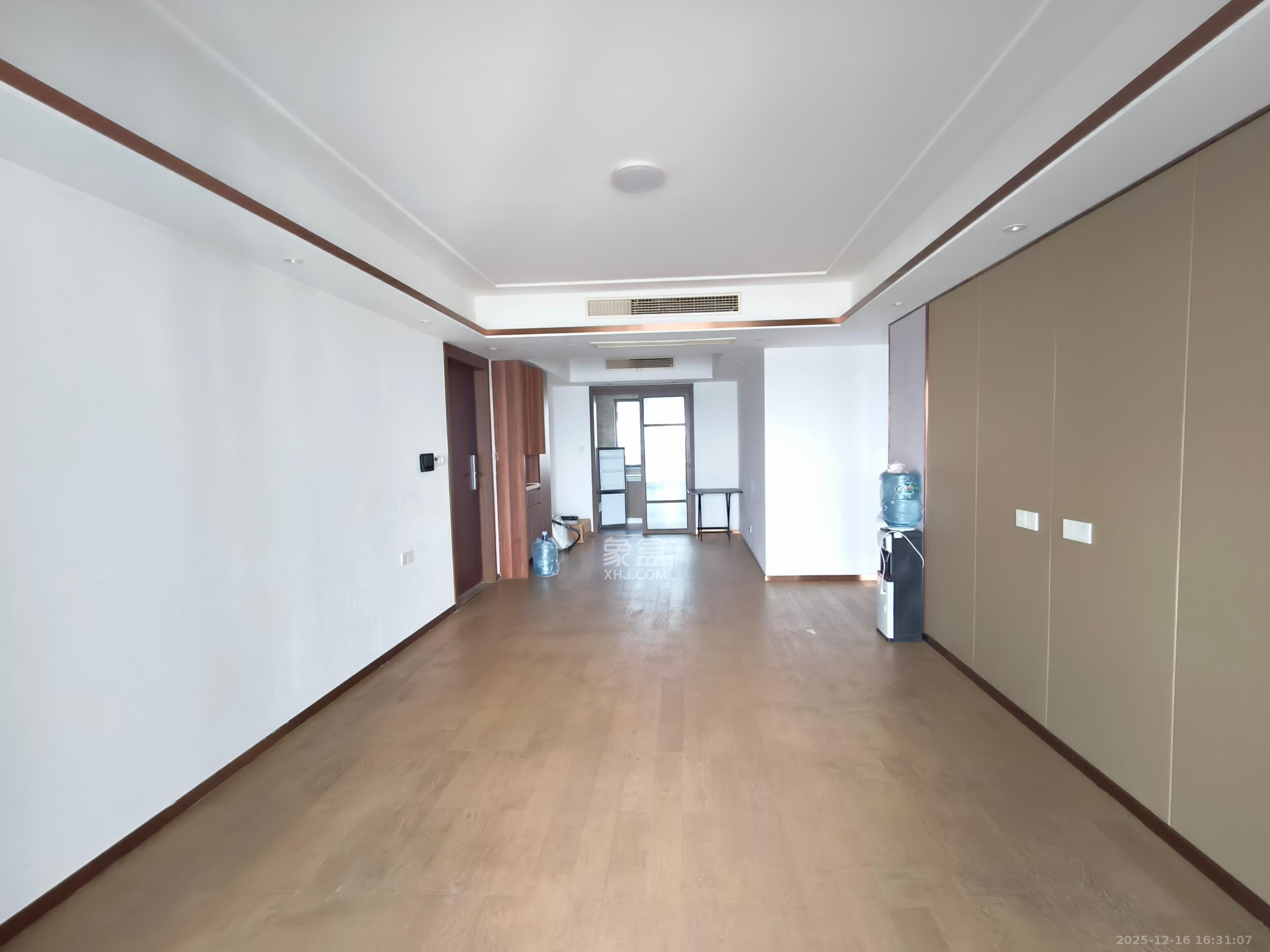 长沙万境潇湘  4室2厅2卫    2600.0元/月