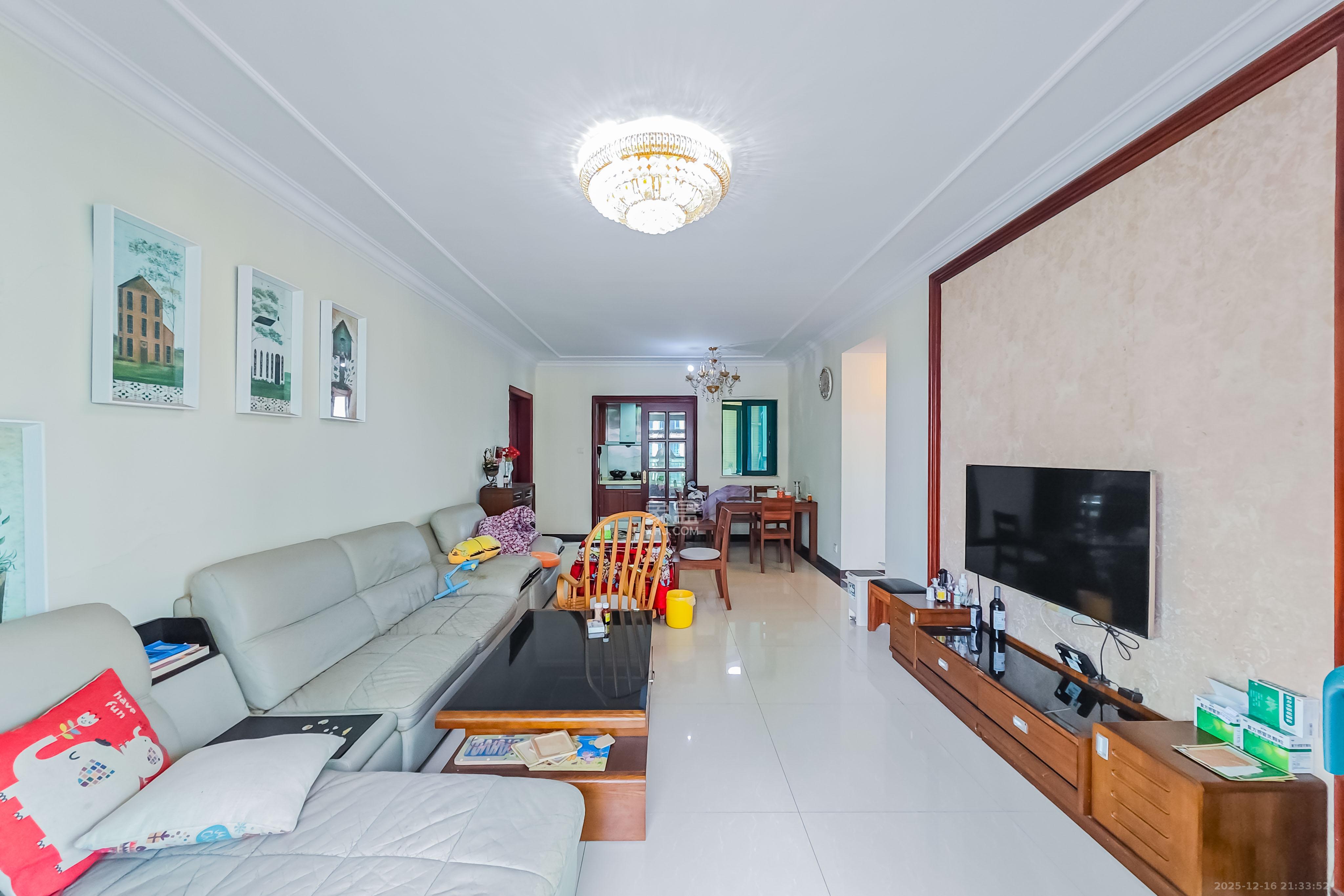 恒大绿洲  3室2厅2卫    96.0万