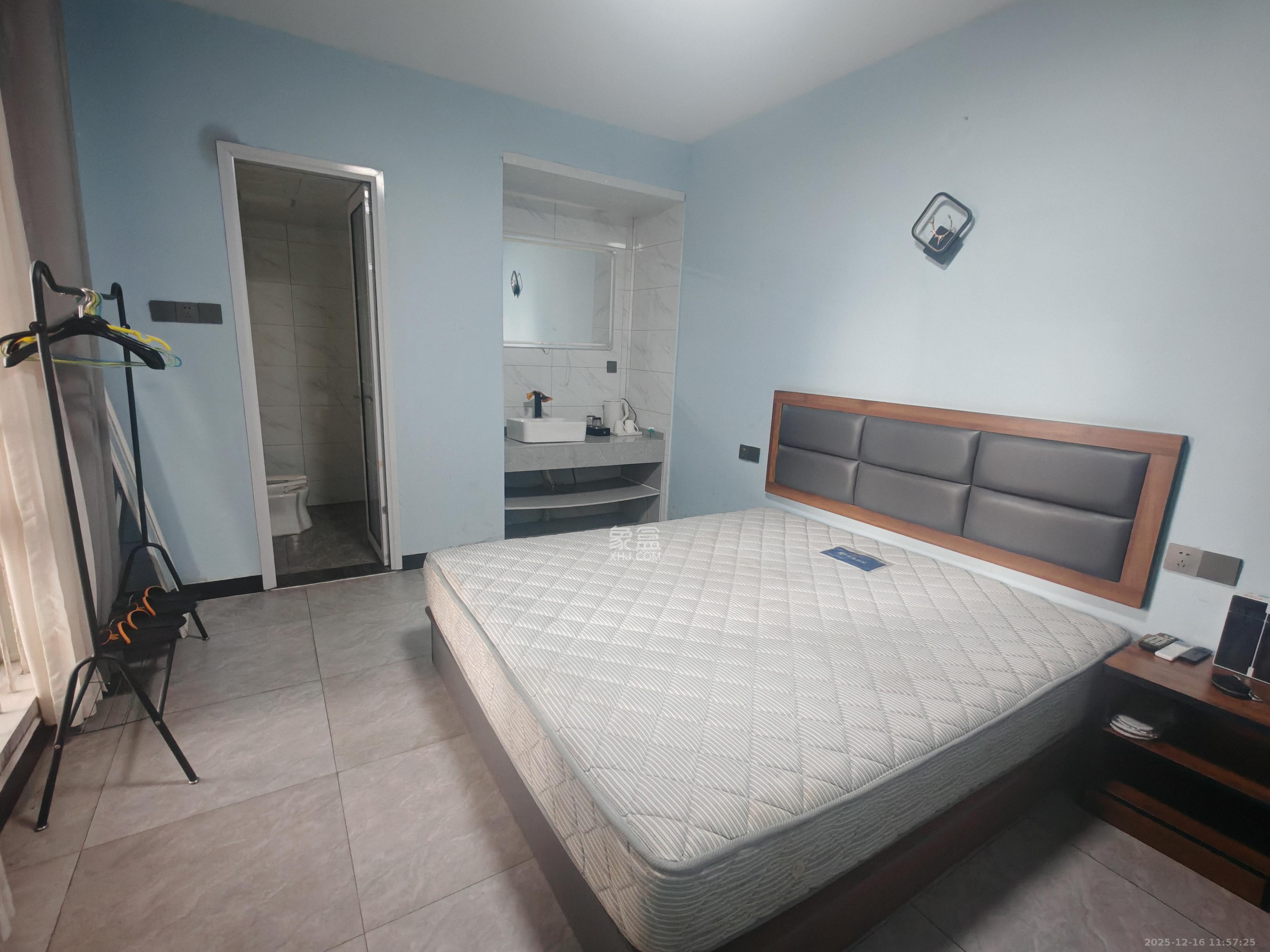 景江东方  1室1厅1卫    1500.0元/月