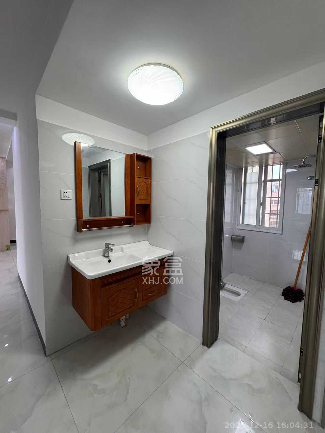 星城新宇黎锦苑  3室2厅2卫    2000.0元/月室内图