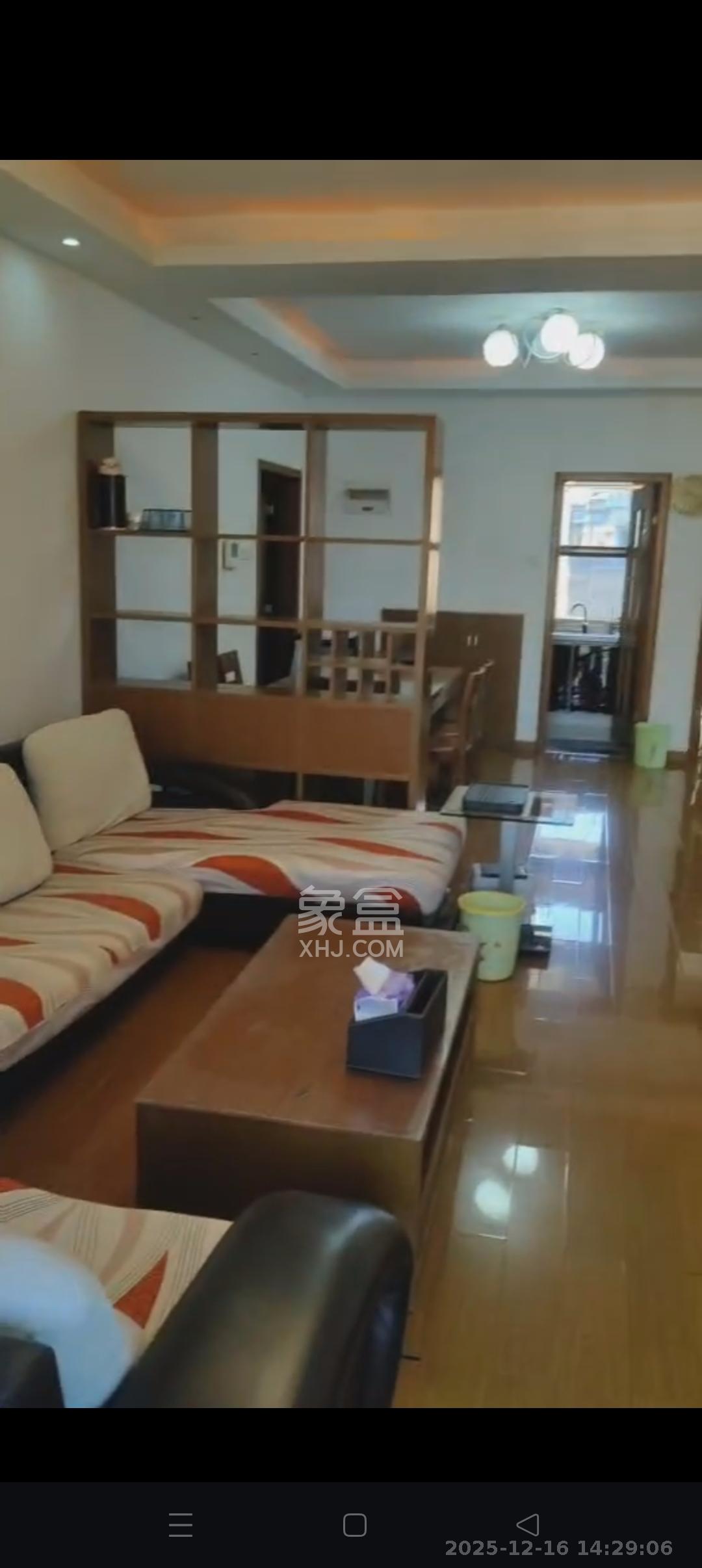 曙光泊岸  3室2厅2卫    3300.0元/月