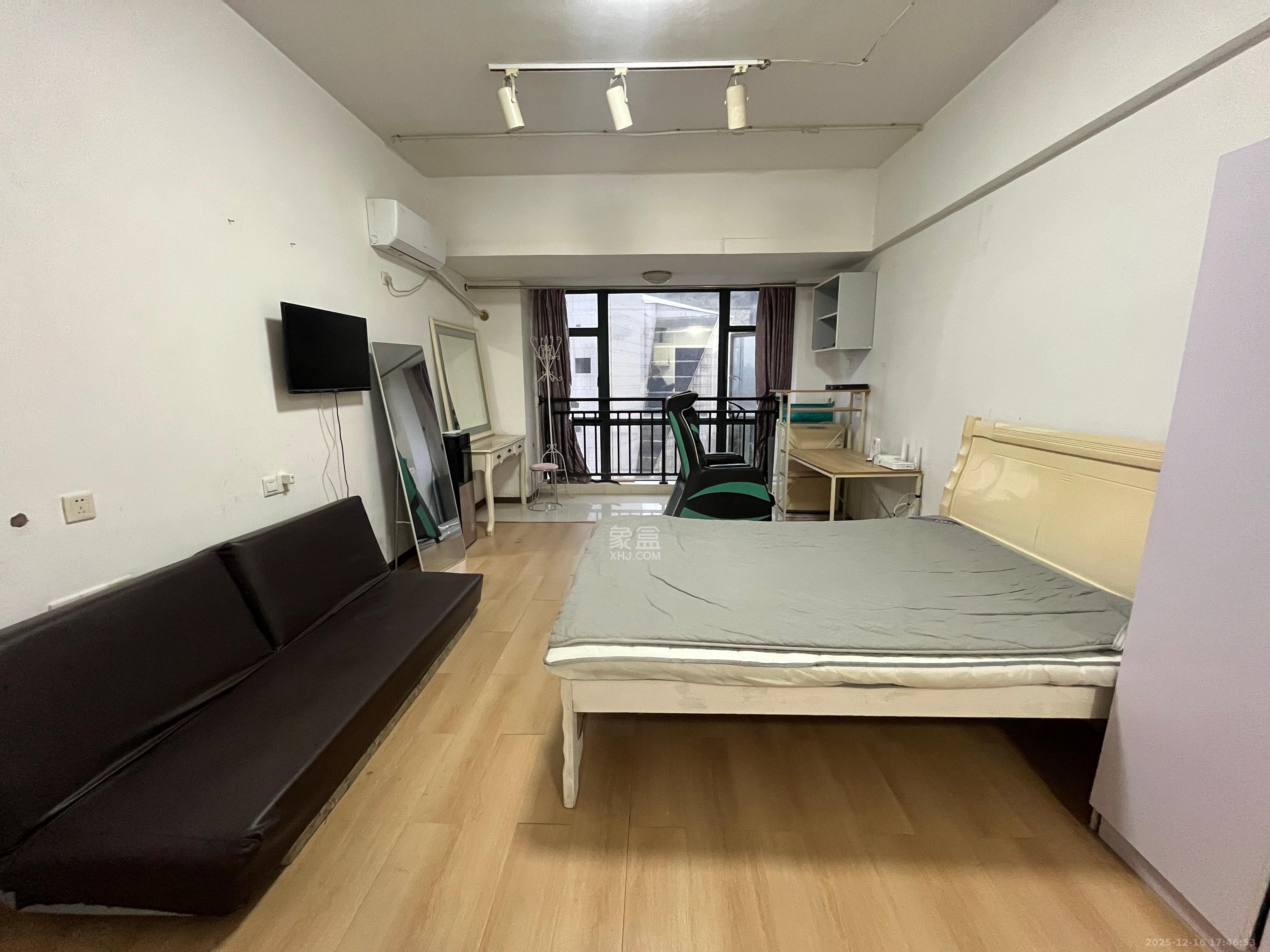 共和世家  1室1厅1卫    1500.0元/月