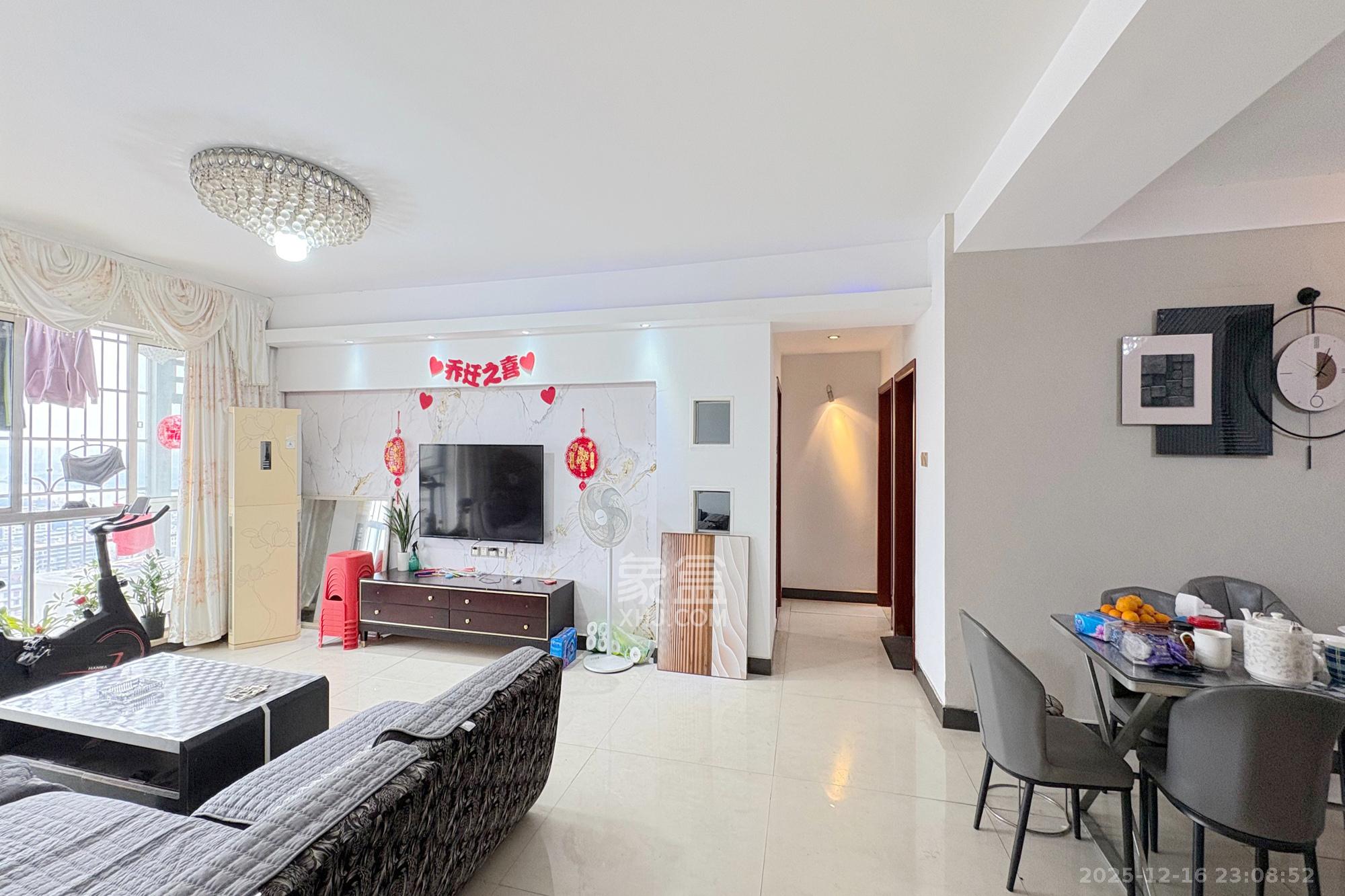 君临国际  3室2厅2卫    198.0万