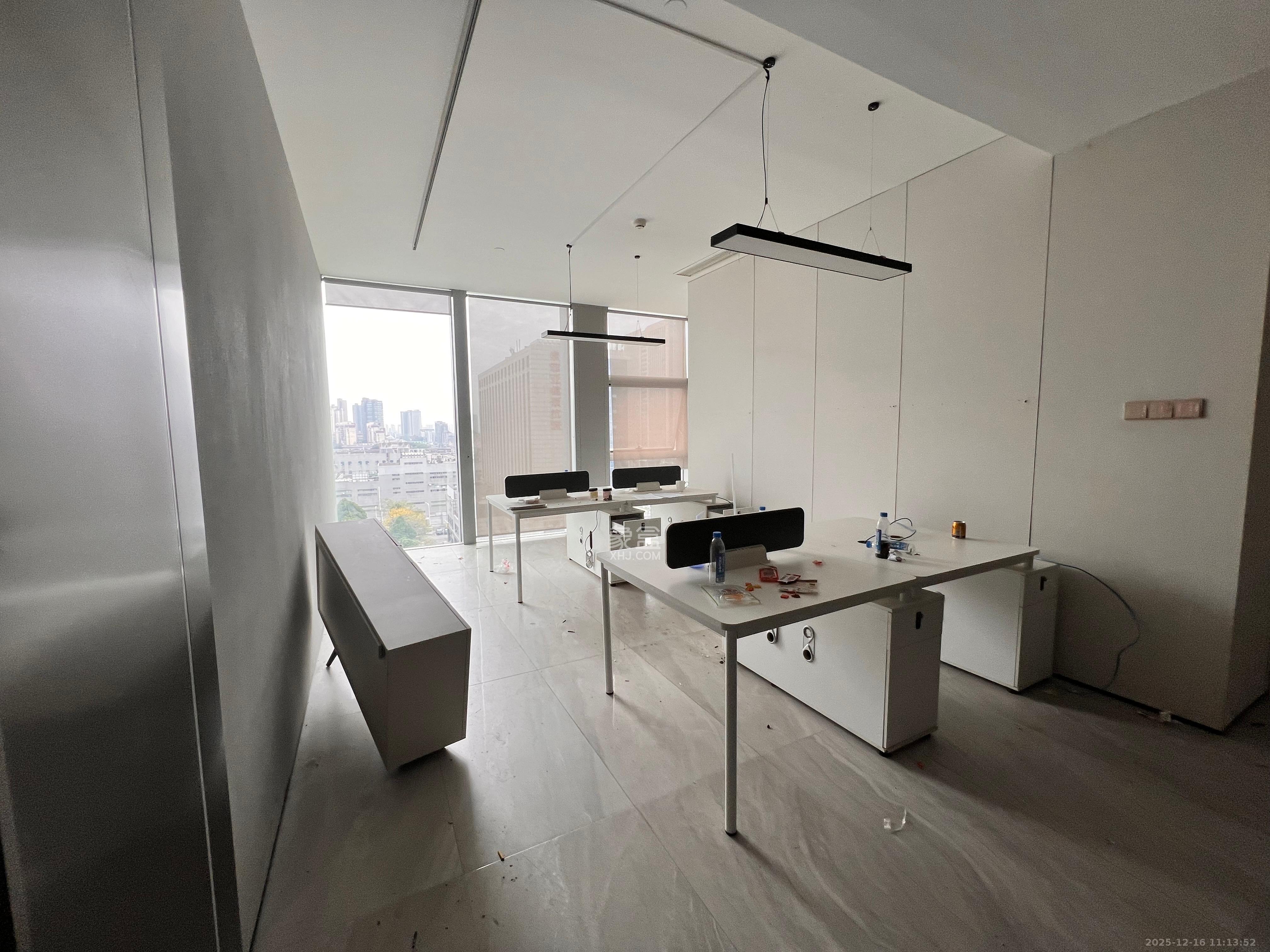 长房国际大厦   300.0㎡      18000.0元/月室内图