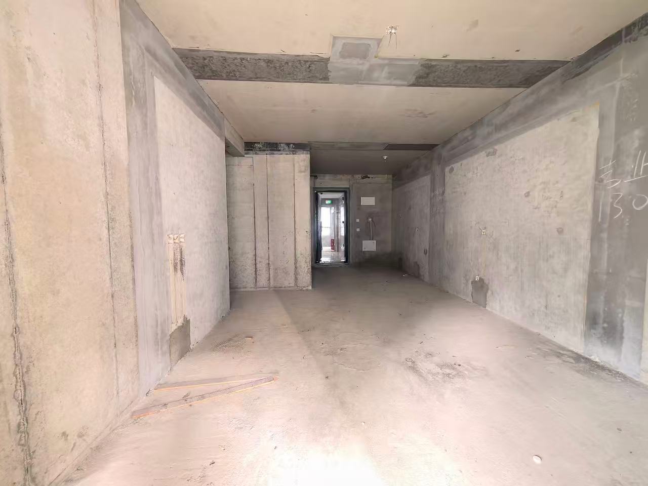 机器人欢乐城  3室2厅2卫    49.8万