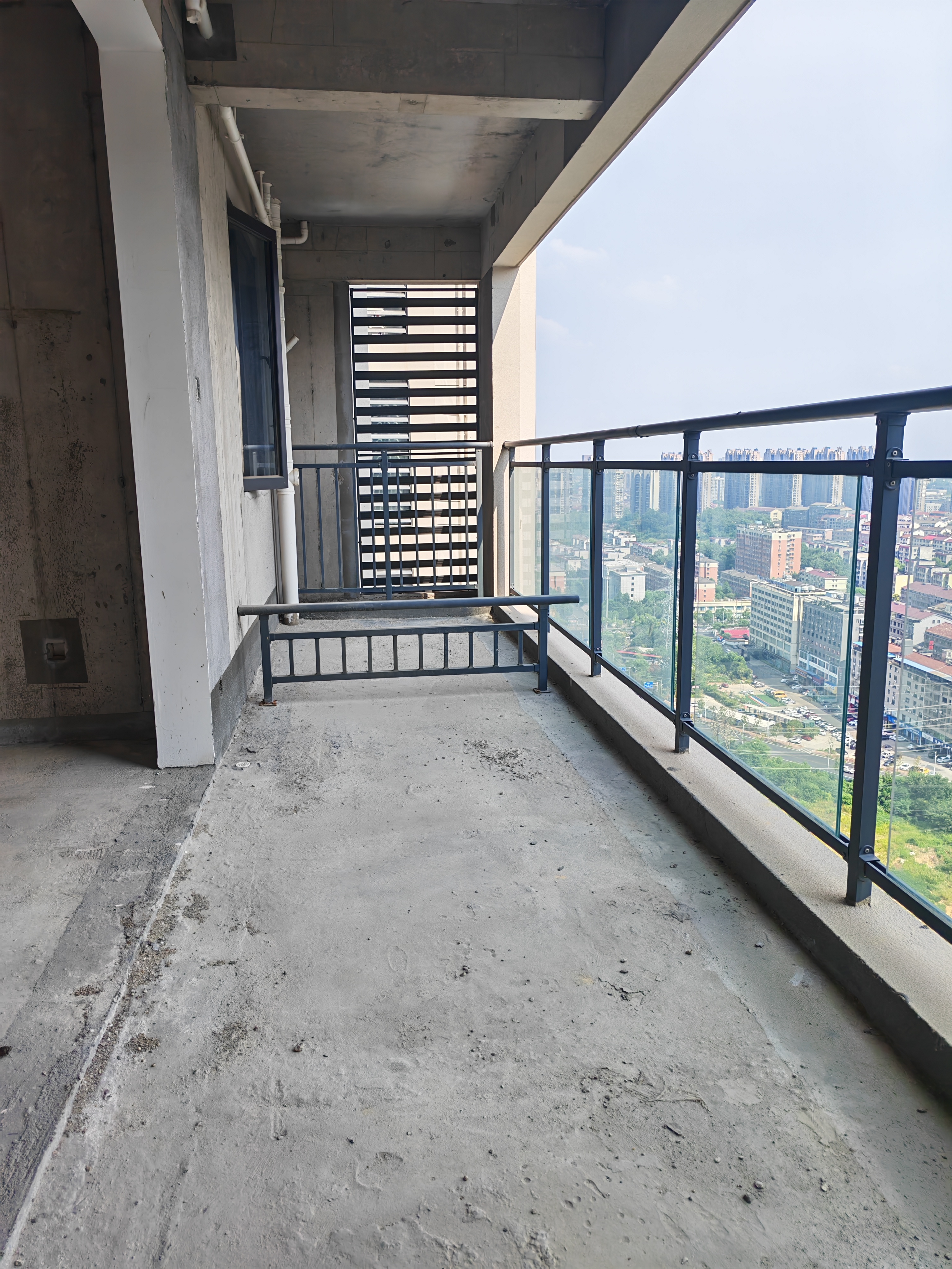 建工城城市之光  4室2厅2卫    92.8万